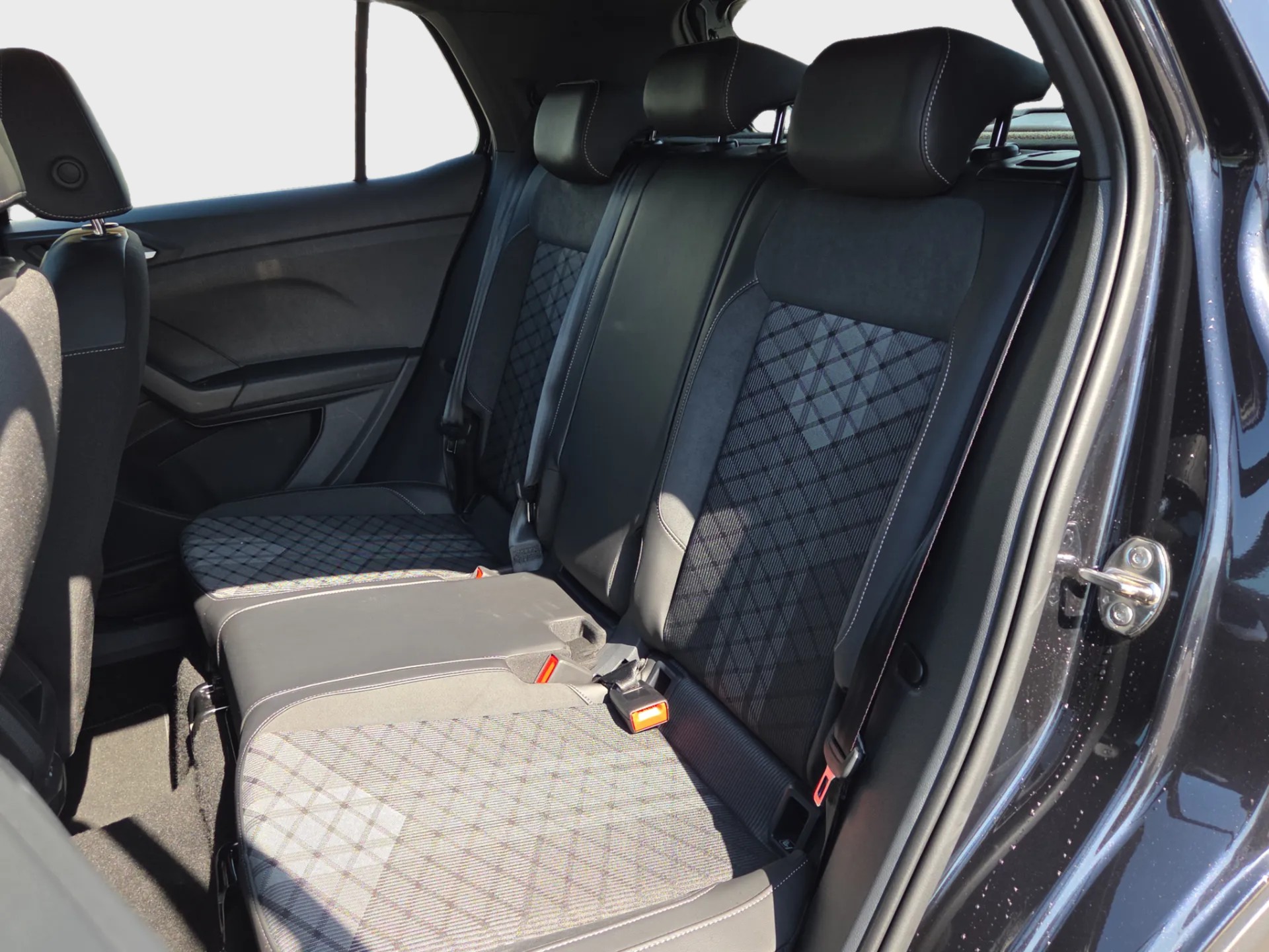 VW T-Cross 1.0 TSI EVO R-Line DSG-image-12