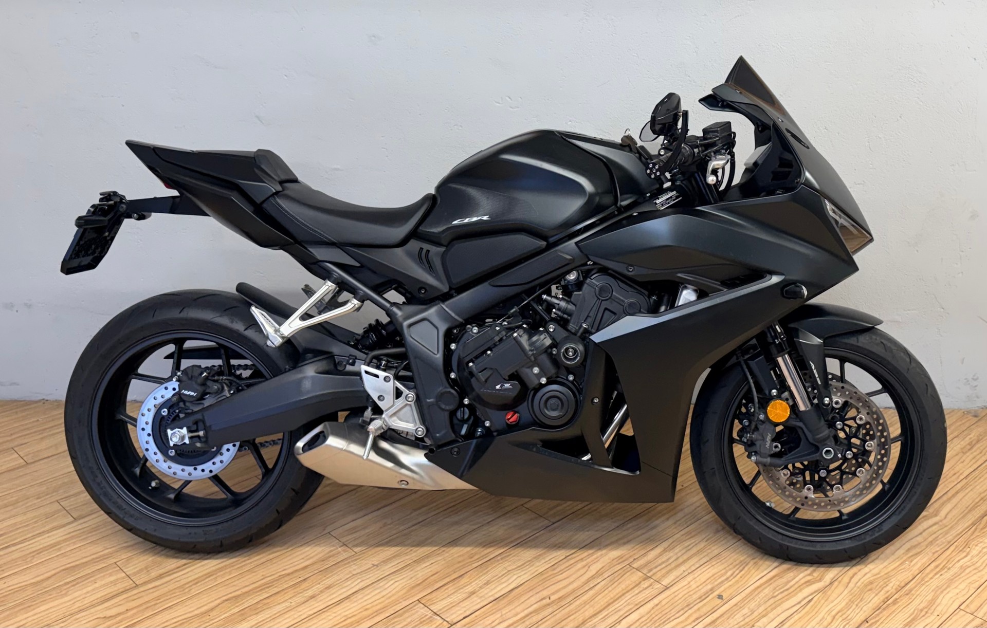 HONDA CBR 650 R E-Clutch (35kW)-showroom-element-1