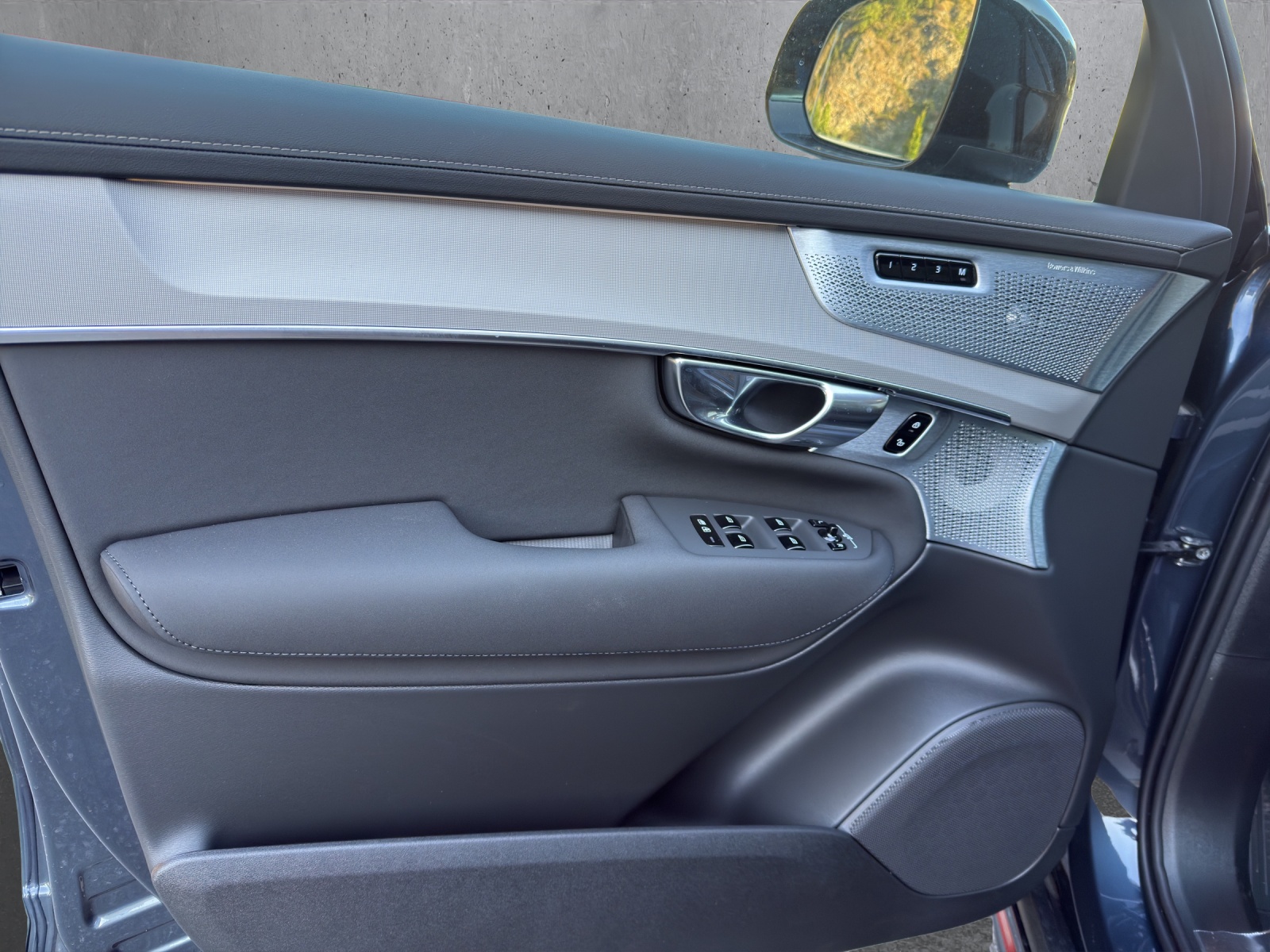 VOLVO XC90 T8 AWD PluginHybrid Black Edition Geartronic-image-12