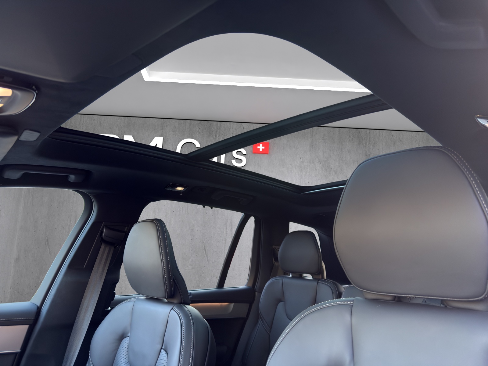 VOLVO XC90 T8 AWD PluginHybrid Black Edition Geartronic-image-13