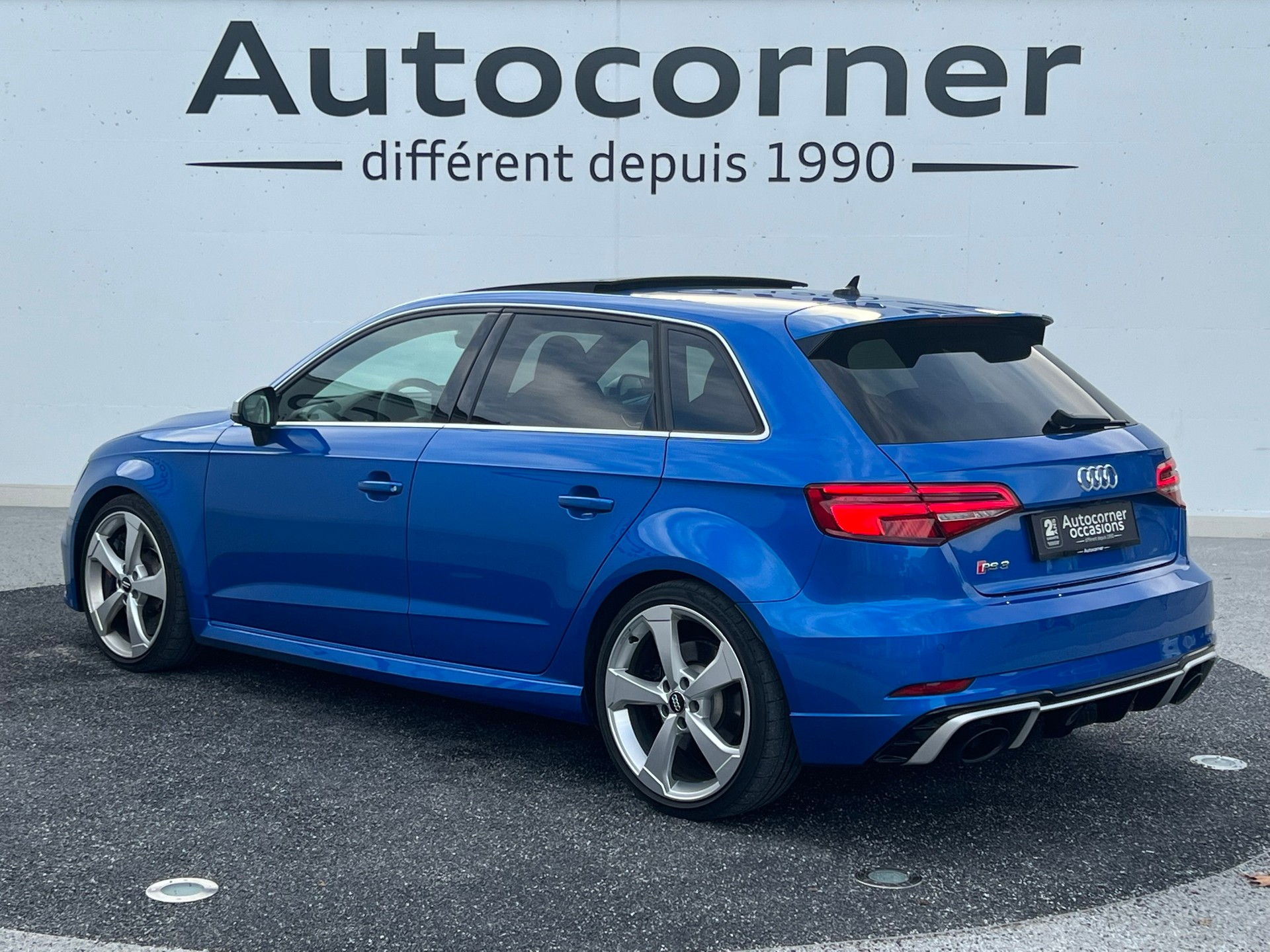 AUDI RS3 Sportback 2.5 TSI quattro S-tronic-image-3