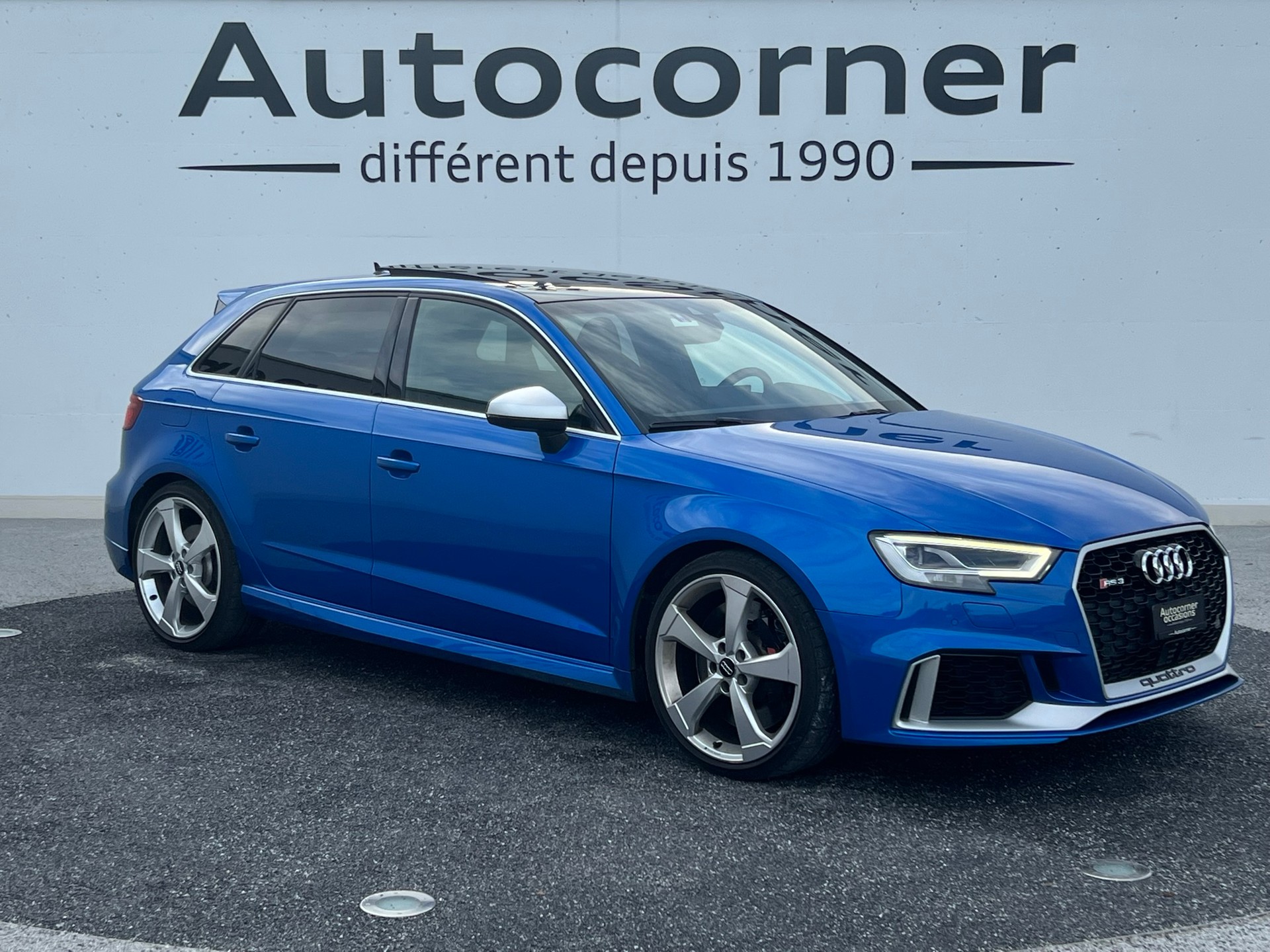 AUDI RS3 Sportback 2.5 TSI quattro S-tronic-image-2