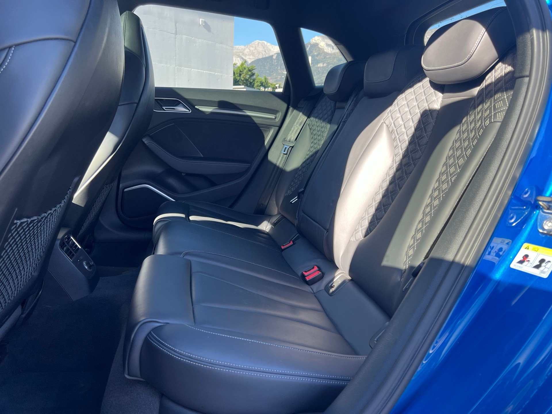 AUDI RS3 Sportback 2.5 TSI quattro S-tronic-image-5