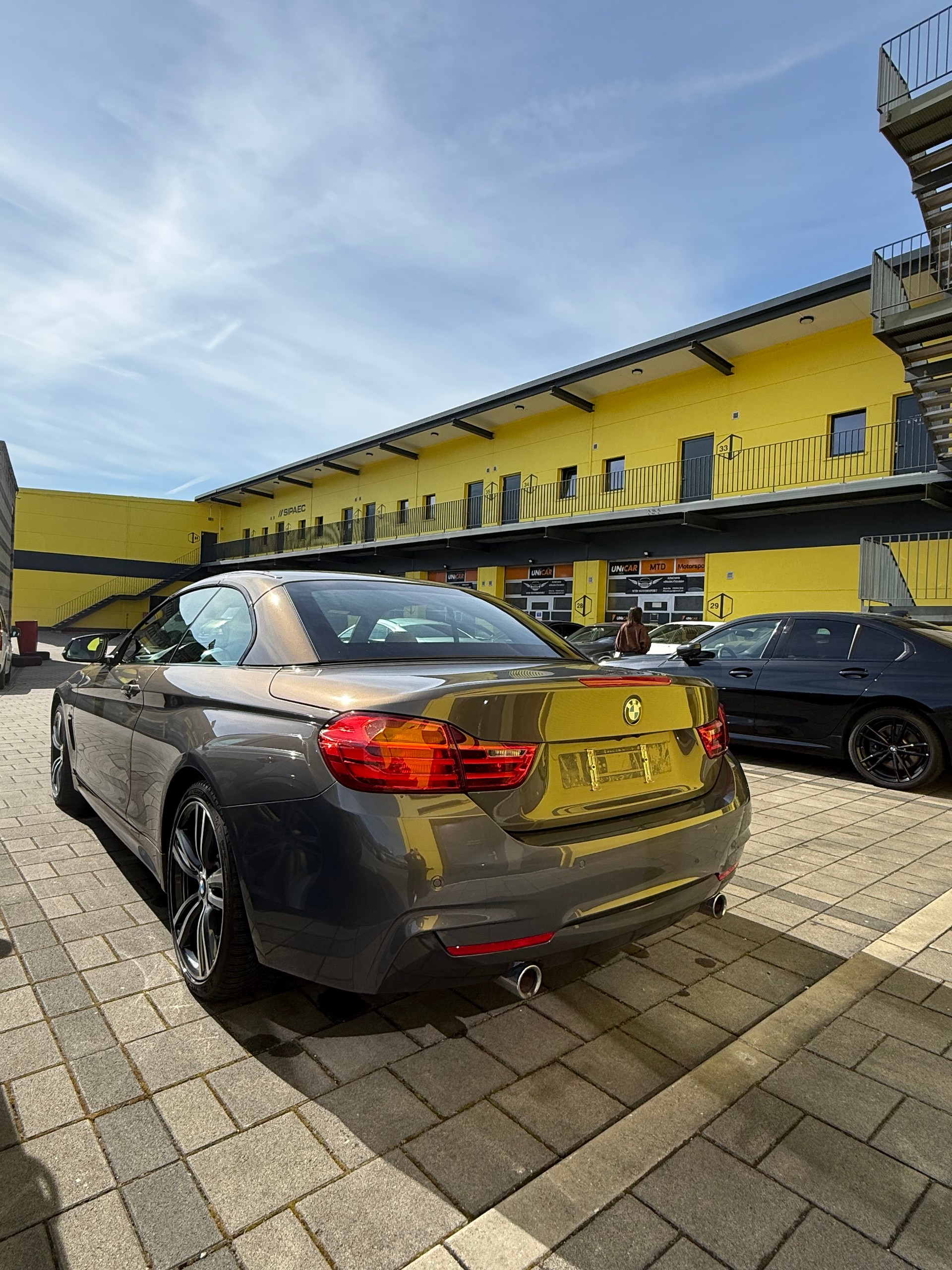 BMW 435i xDrive M sport cabrio-image-3