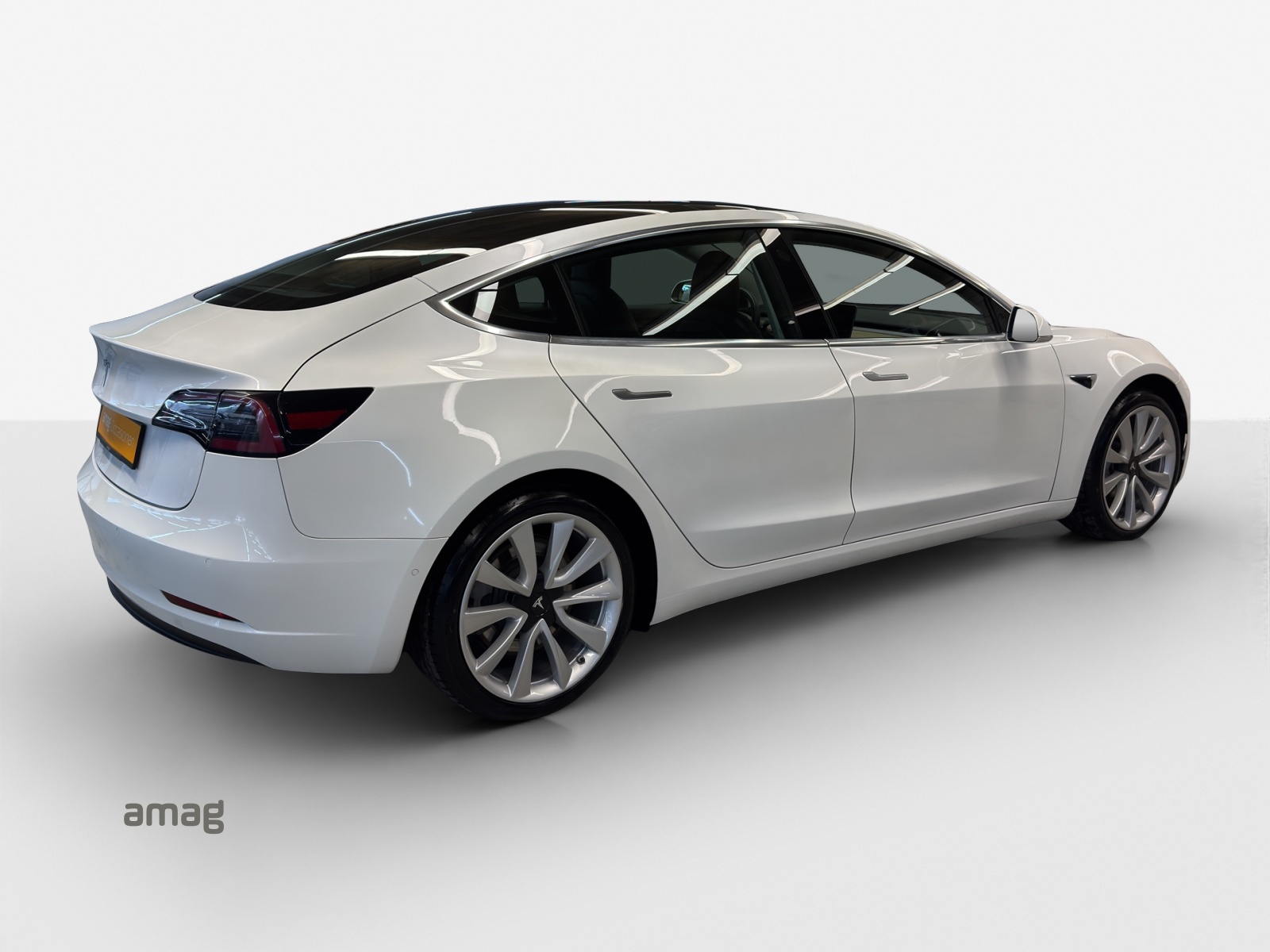 TESLA Model 3 Performance Dual Motor AWD-image-4