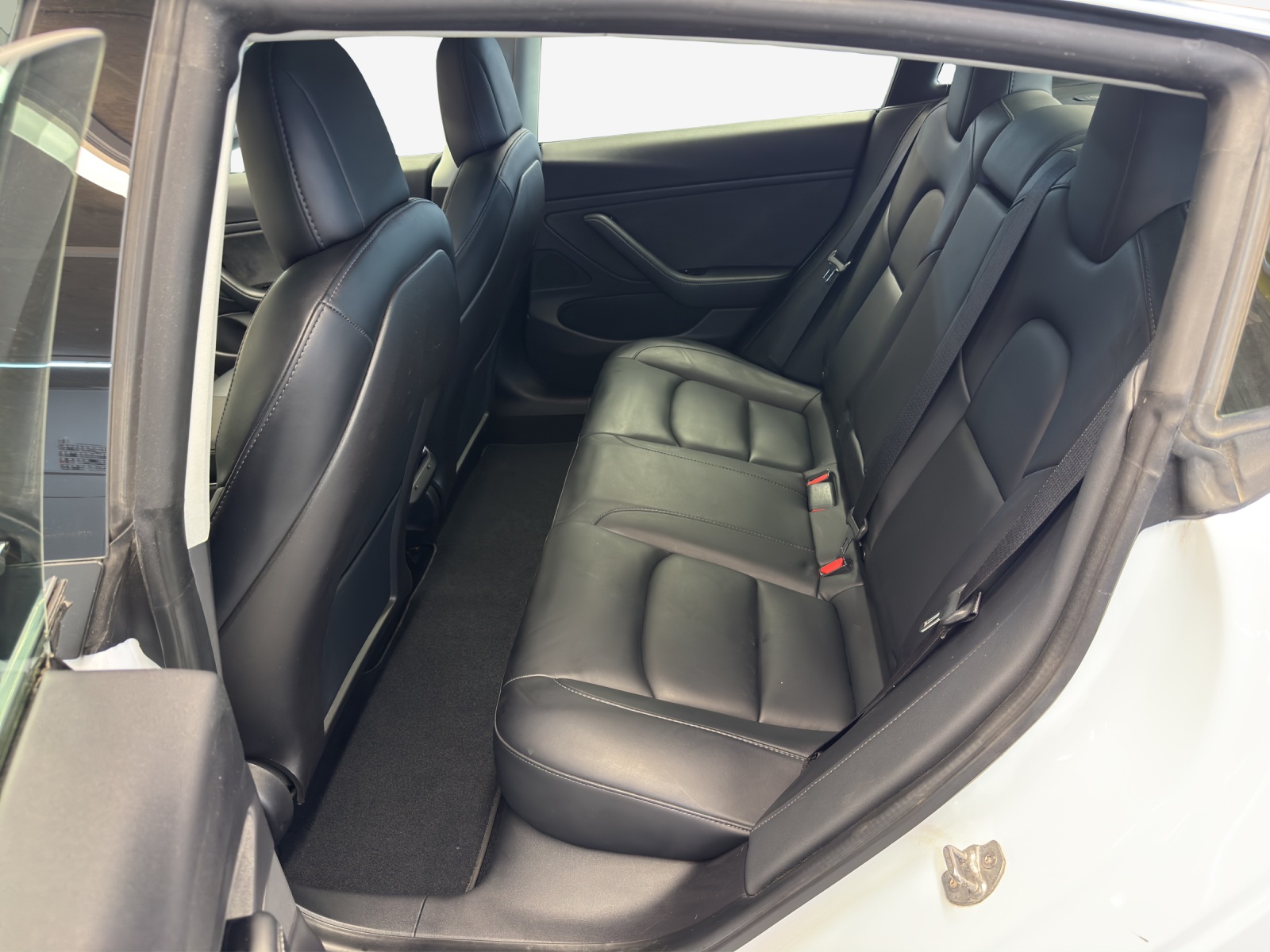 TESLA Model 3 Performance Dual Motor AWD-image-11