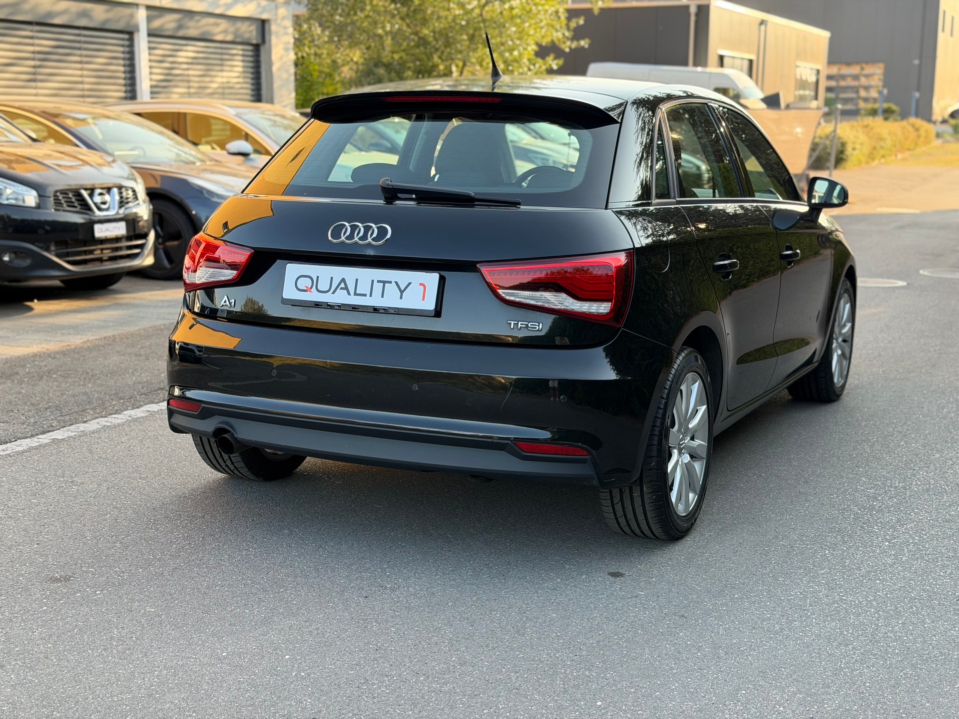 AUDI A1 Sportback 1.0 TFSI Design S-tronic-image-3