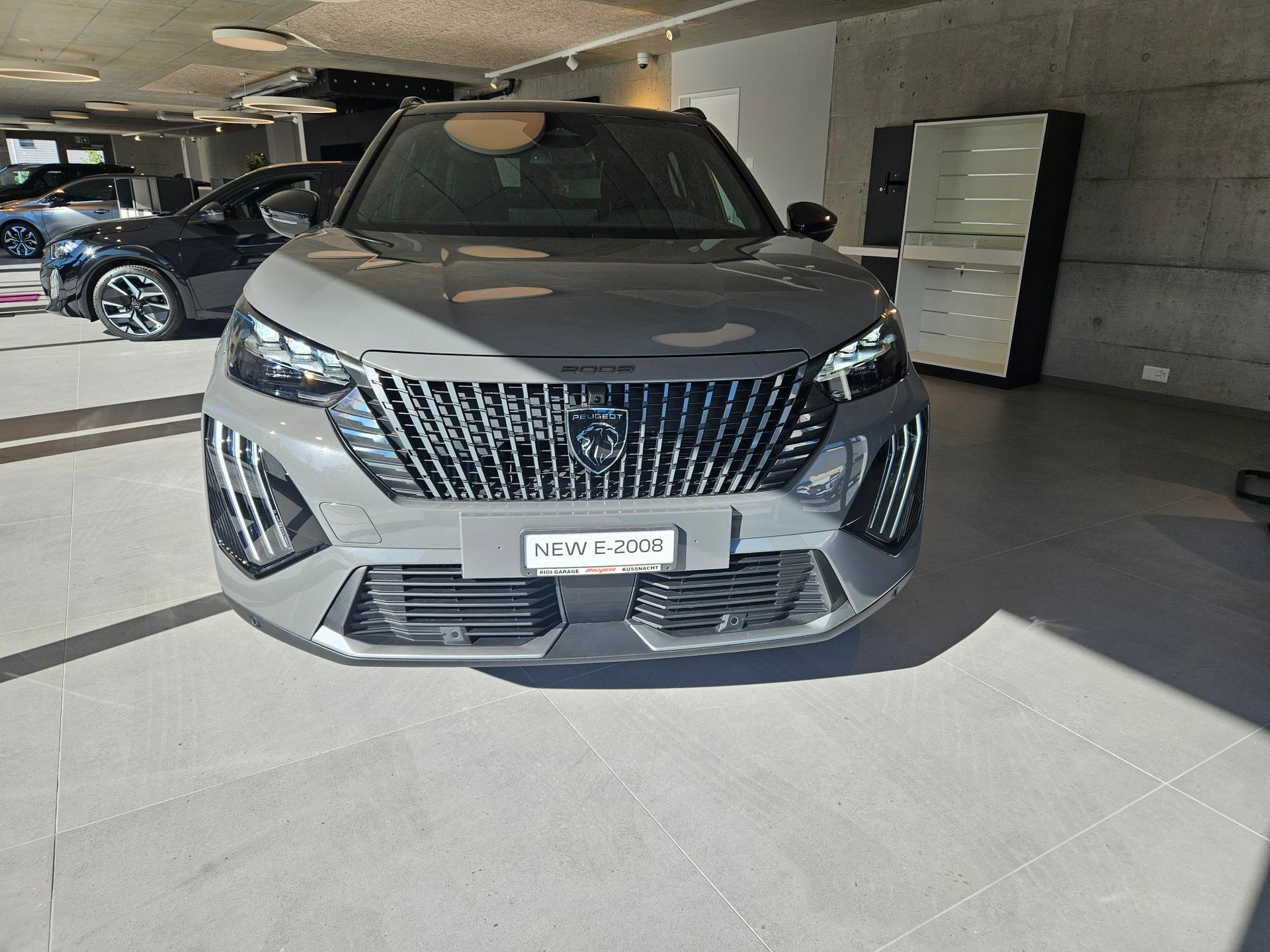 PEUGEOT 2008 1.2 Hybrid 145 GT-image-3