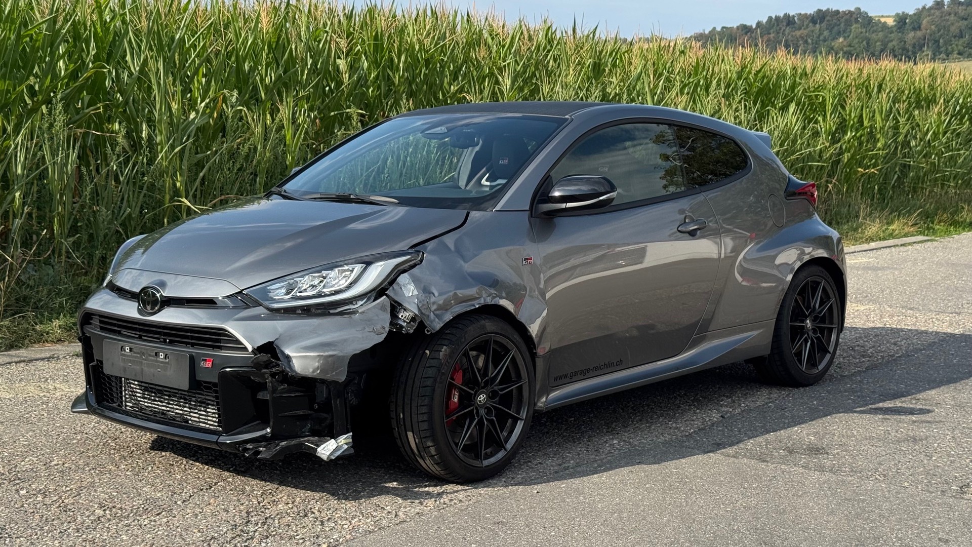 TOYOTA Yaris 1.6 GR Sport-image-6
