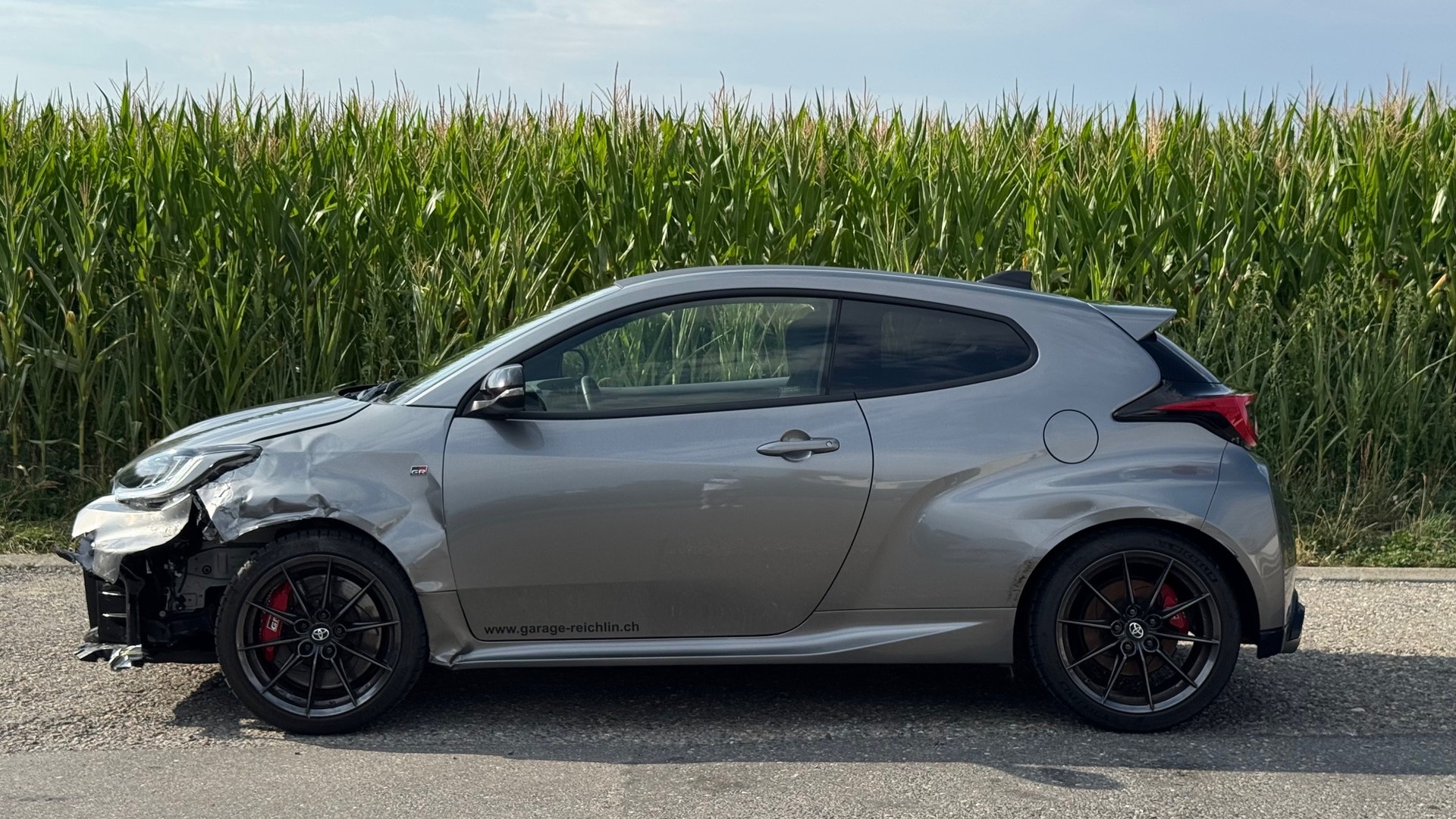 TOYOTA Yaris 1.6 GR Sport-image-5