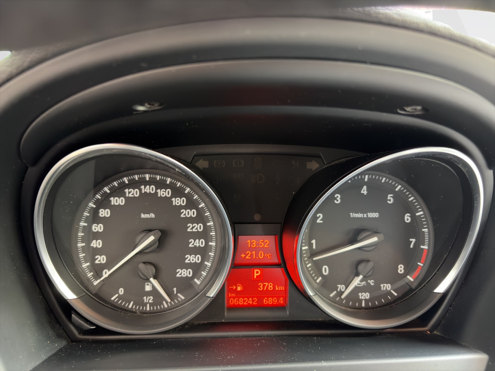 BMW Z4 35i sDrive DK Roadster-image-12