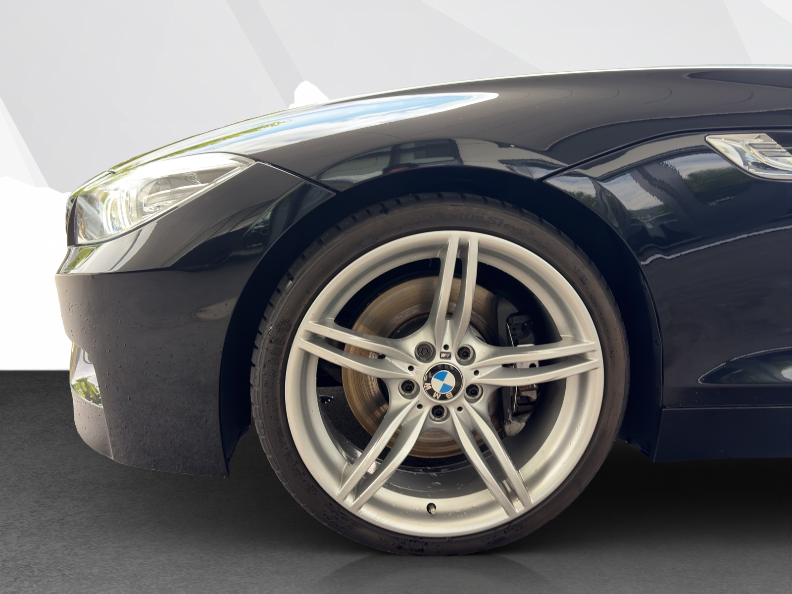 BMW Z4 35i sDrive DK Roadster-image-18