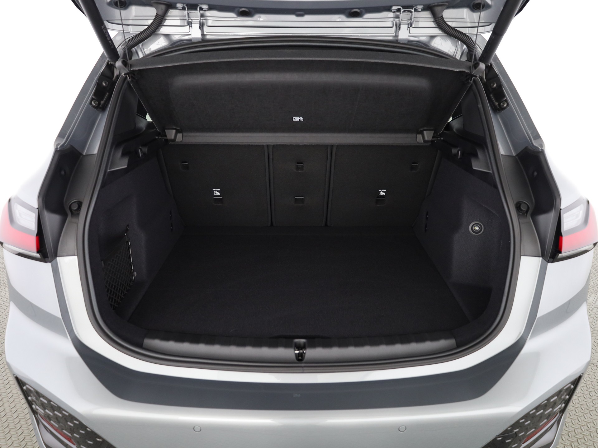 BMW 220i Act. Tour. M Sport-image-8