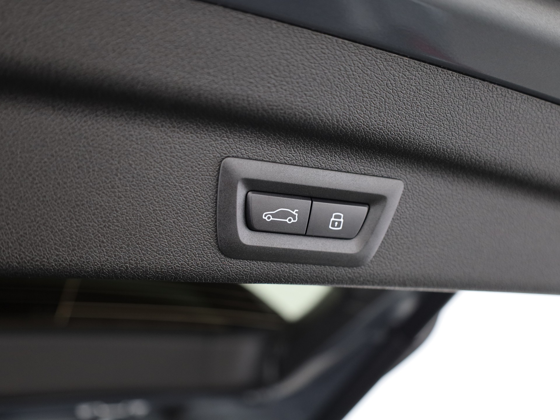 BMW 220i Act. Tour. M Sport-image-9