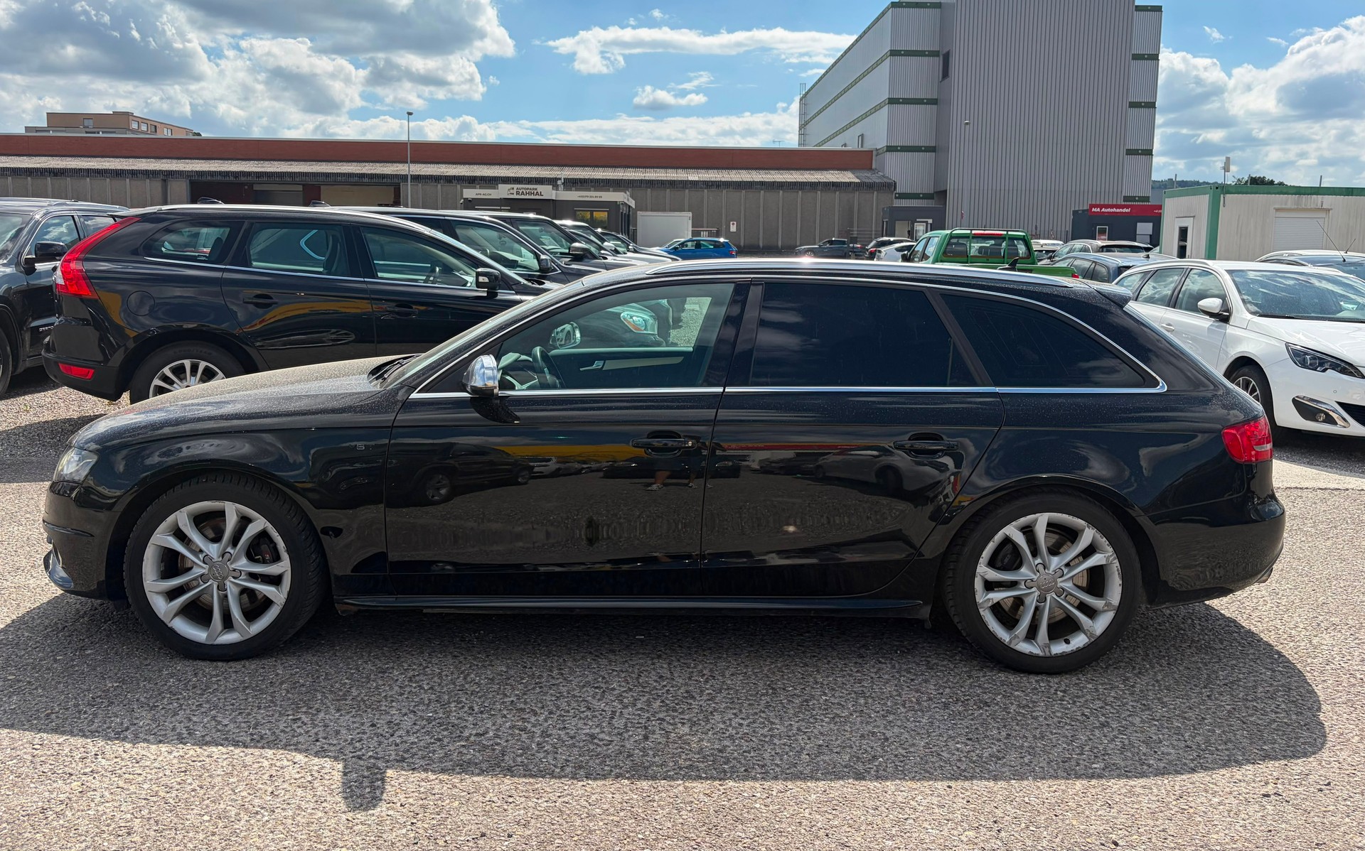 AUDI S4-image-3