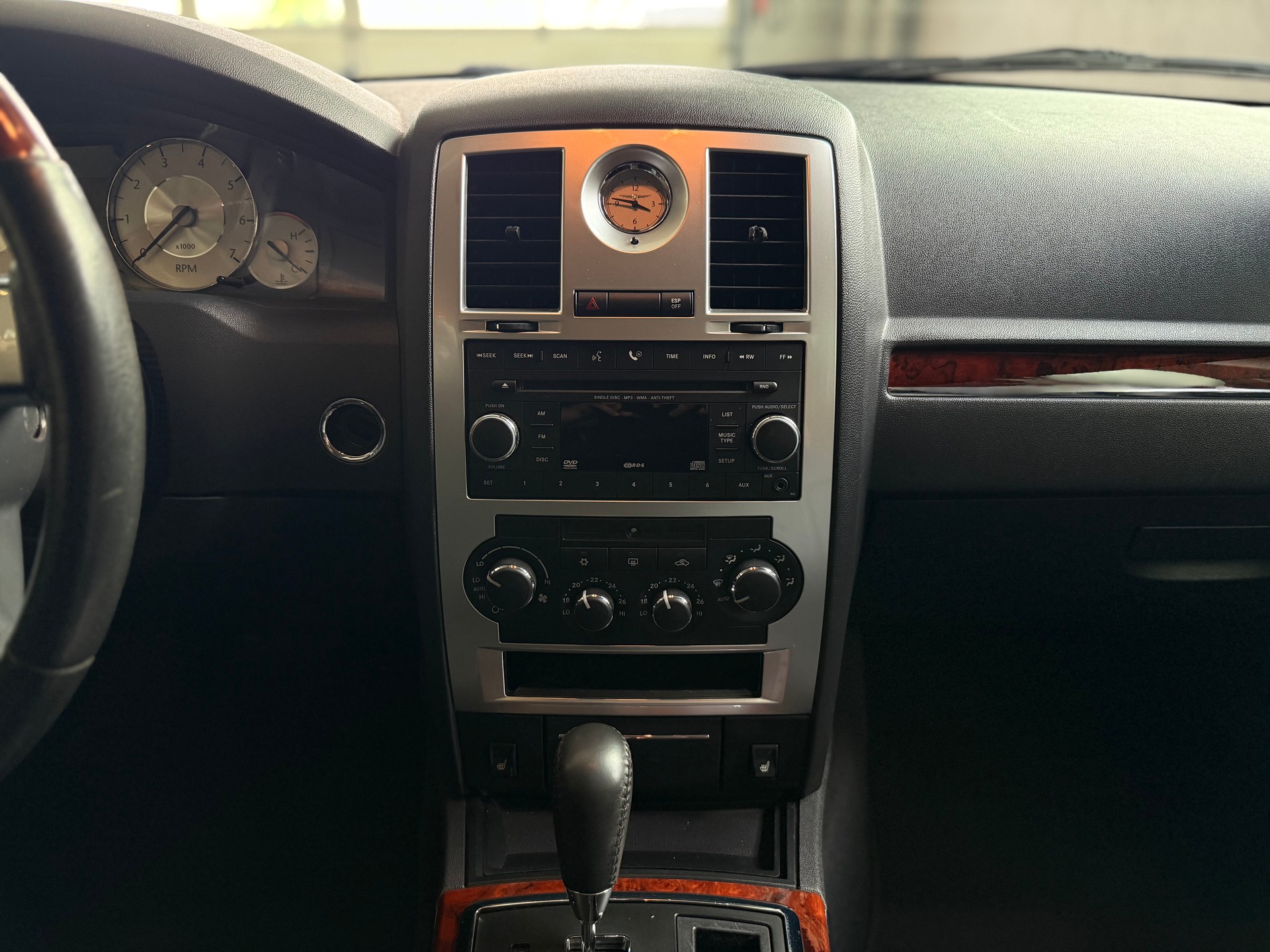 CHRYSLER 300C 3.5 V6-image-14