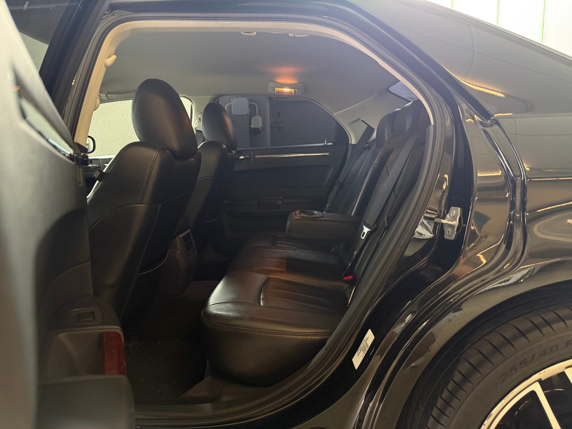 CHRYSLER 300C 3.5 V6-image-10