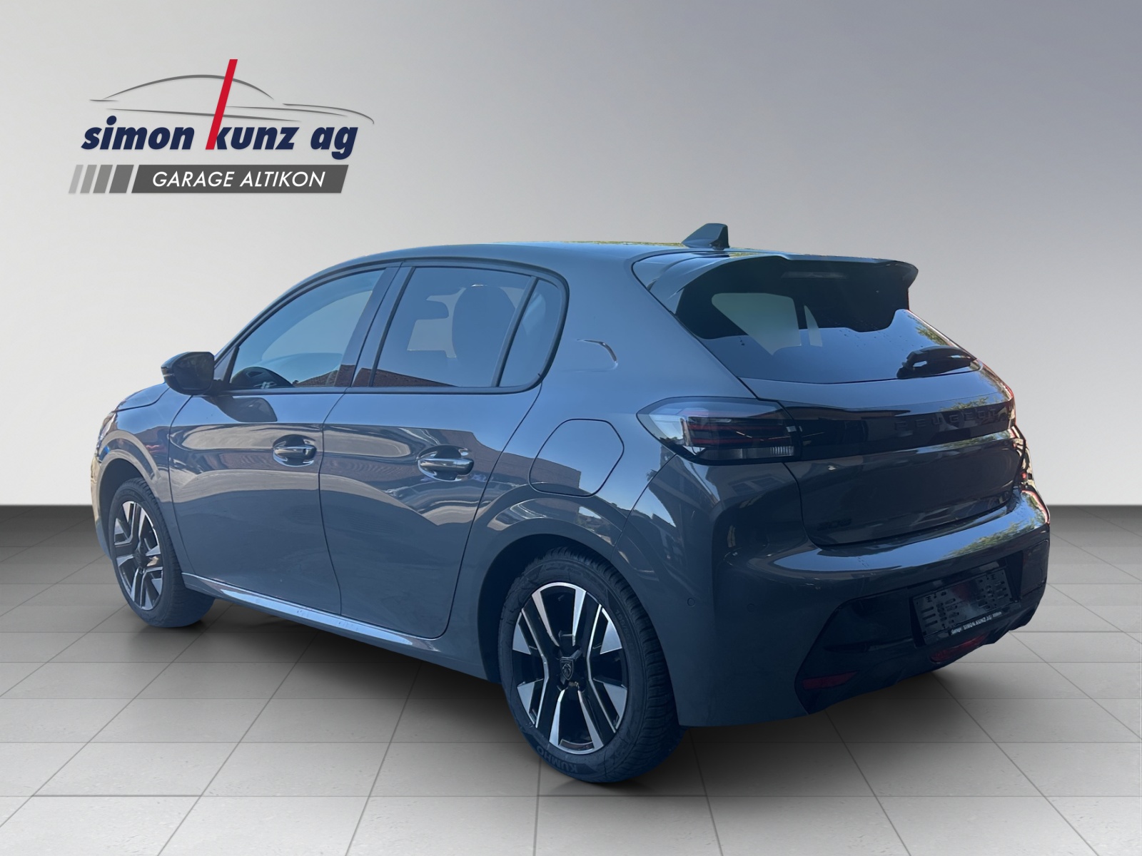 PEUGEOT 208 1.2 PureTech 100 Allure-image-4