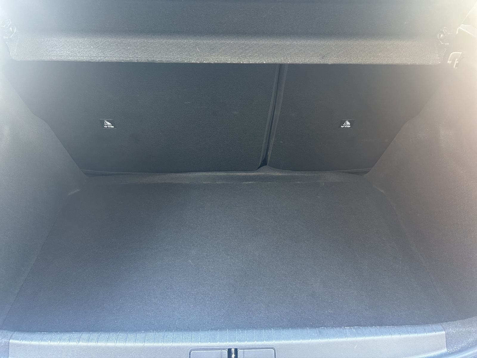 PEUGEOT 208 1.2 PureTech 100 Allure-image-15