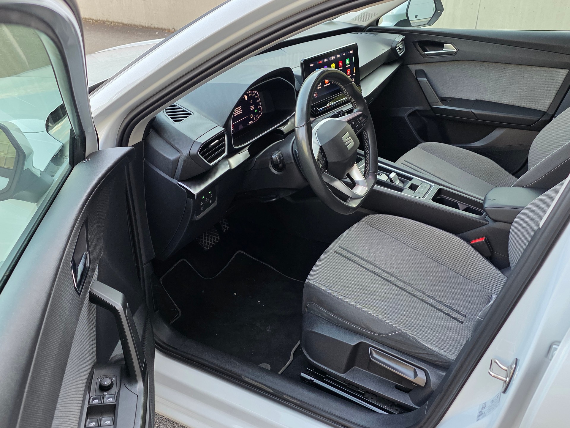 SEAT Leon ST 2.0 TDI EVO DSG Style-image-9