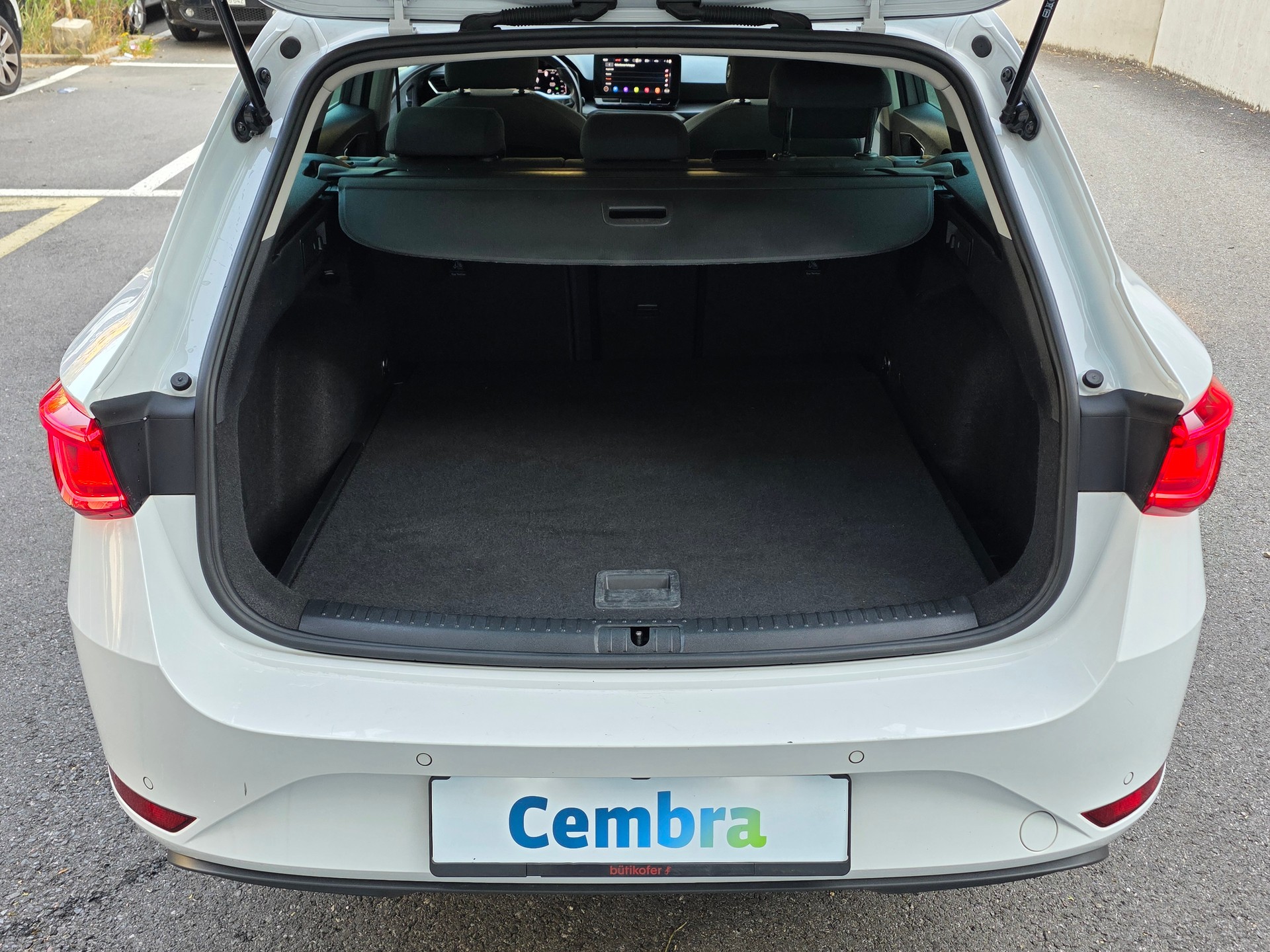 SEAT Leon ST 2.0 TDI EVO DSG Style-image-13