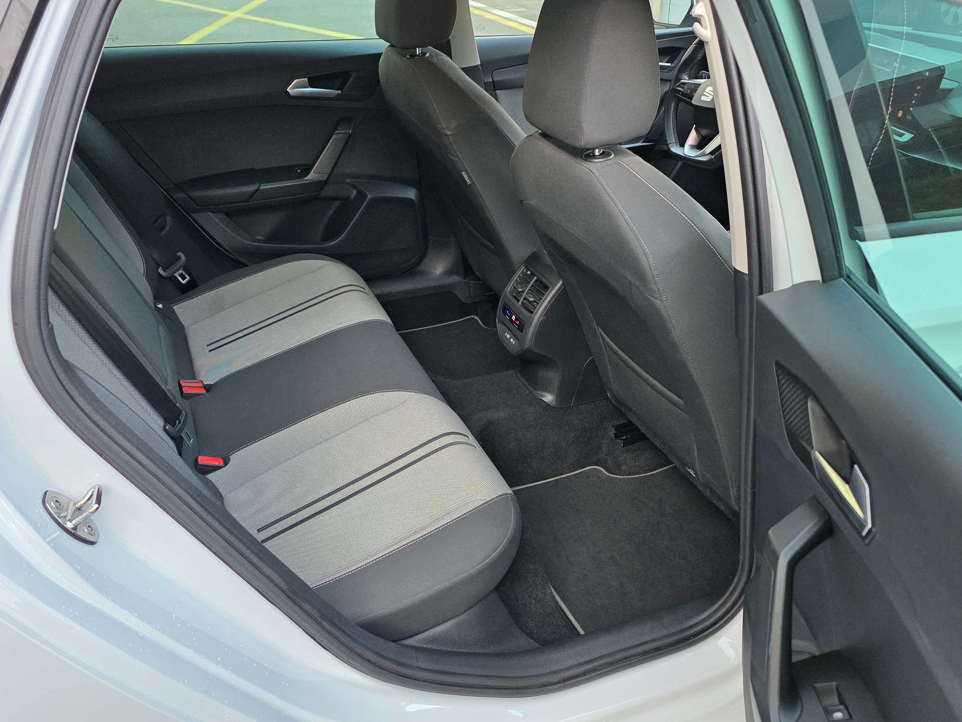 SEAT Leon ST 2.0 TDI EVO DSG Style-image-11
