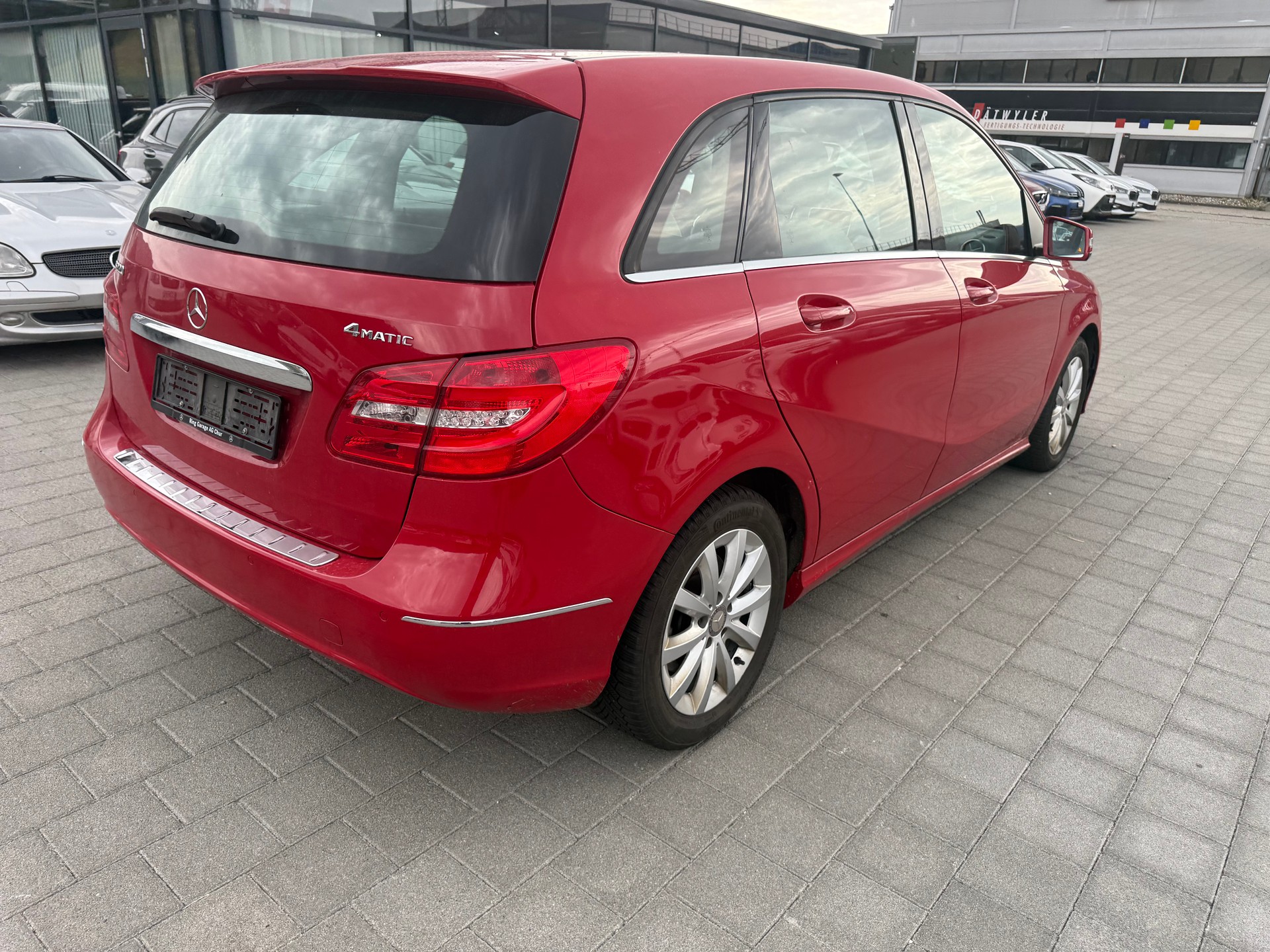 MERCEDES-BENZ B 220 4Matic 7G-DCT-image-10