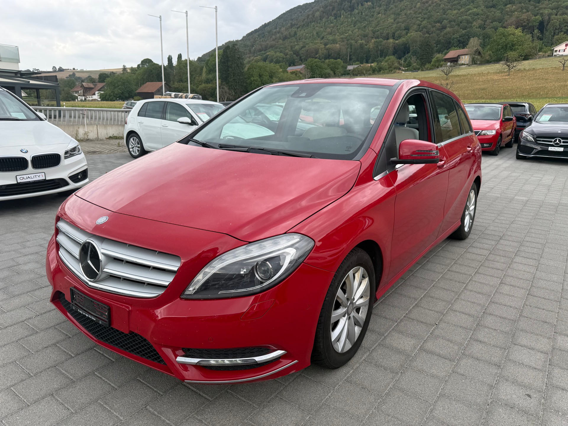 MERCEDES-BENZ B 220 4Matic 7G-DCT-image-2