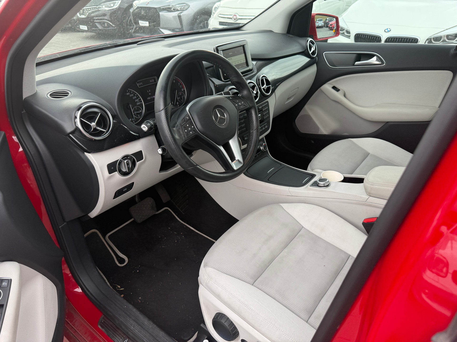 MERCEDES-BENZ B 220 4Matic 7G-DCT-image-19