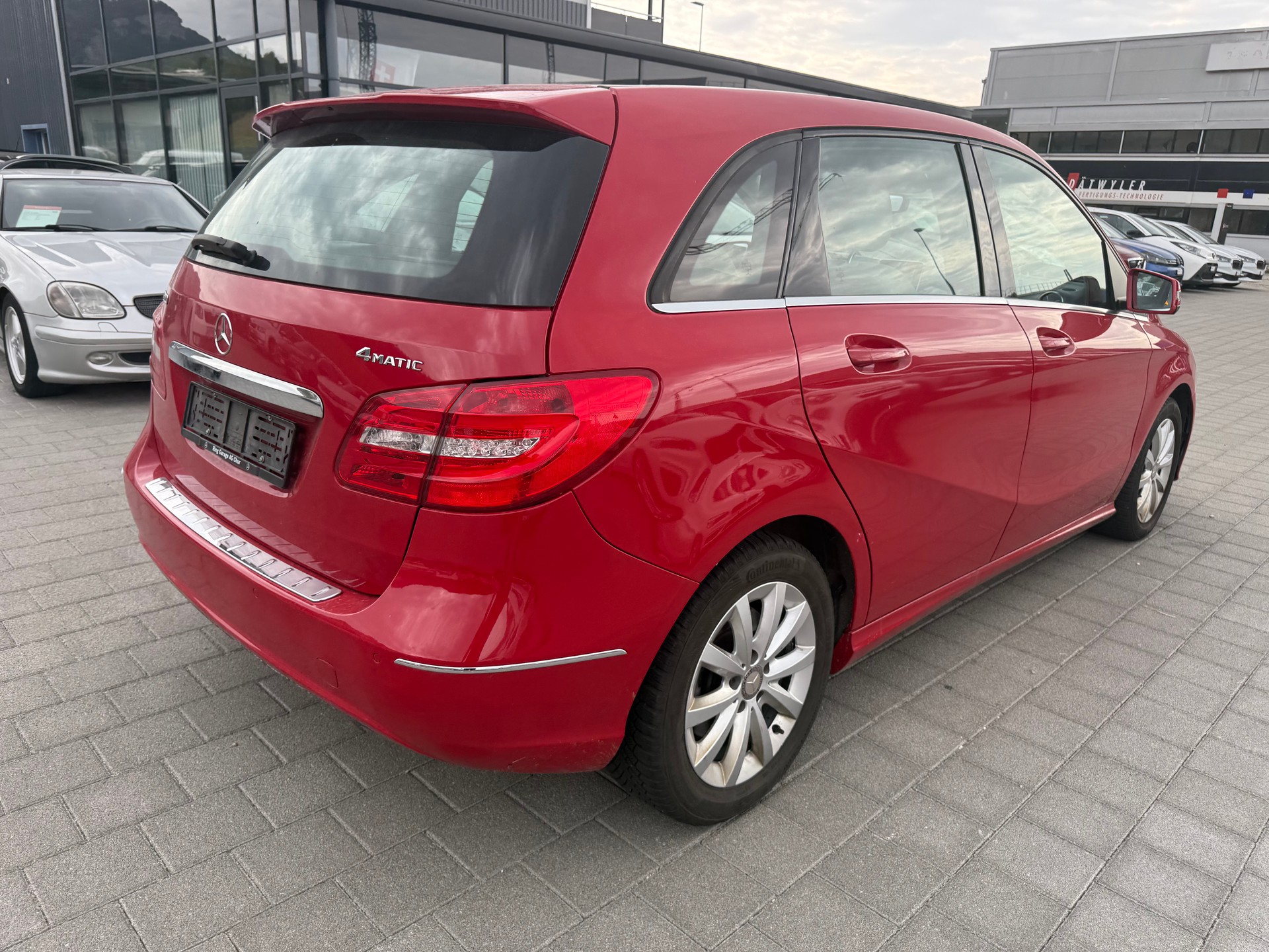 MERCEDES-BENZ B 220 4Matic 7G-DCT-image-11