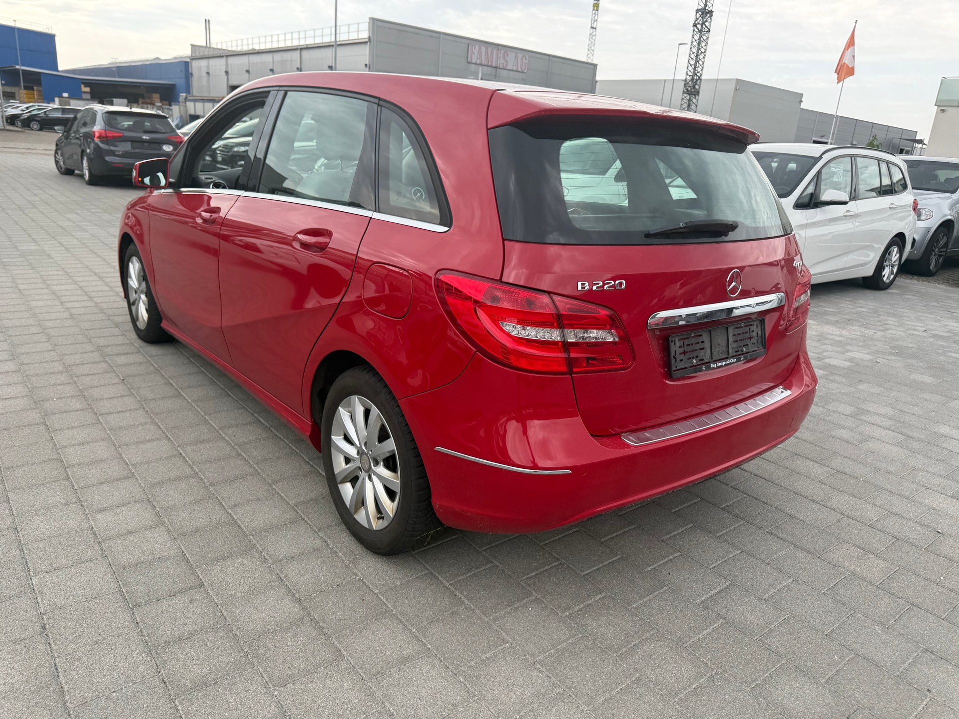 MERCEDES-BENZ B 220 4Matic 7G-DCT-image-16