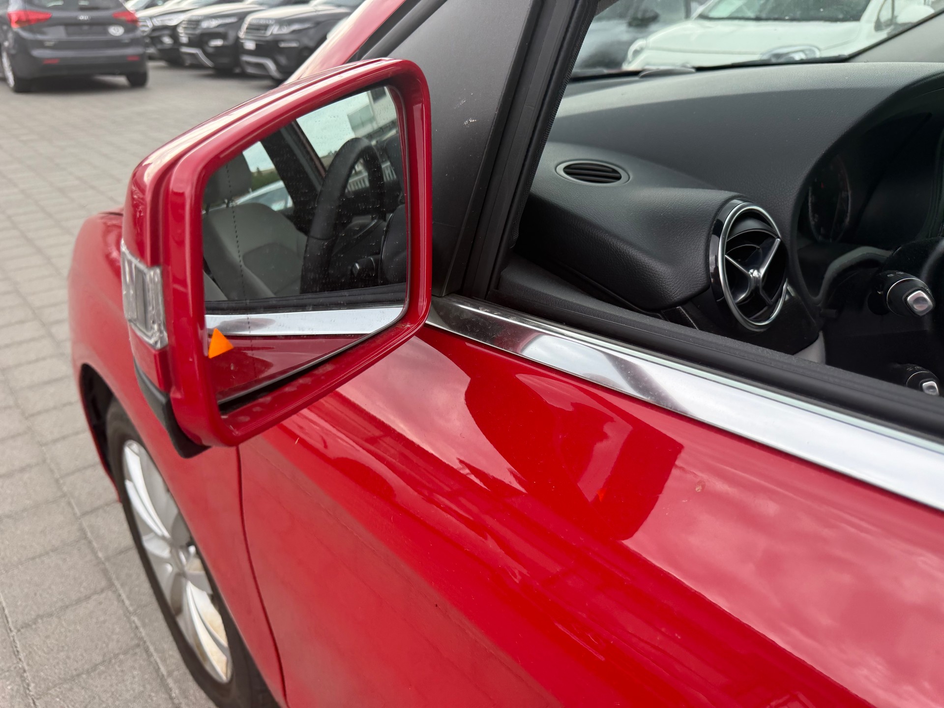 MERCEDES-BENZ B 220 4Matic 7G-DCT-image-14
