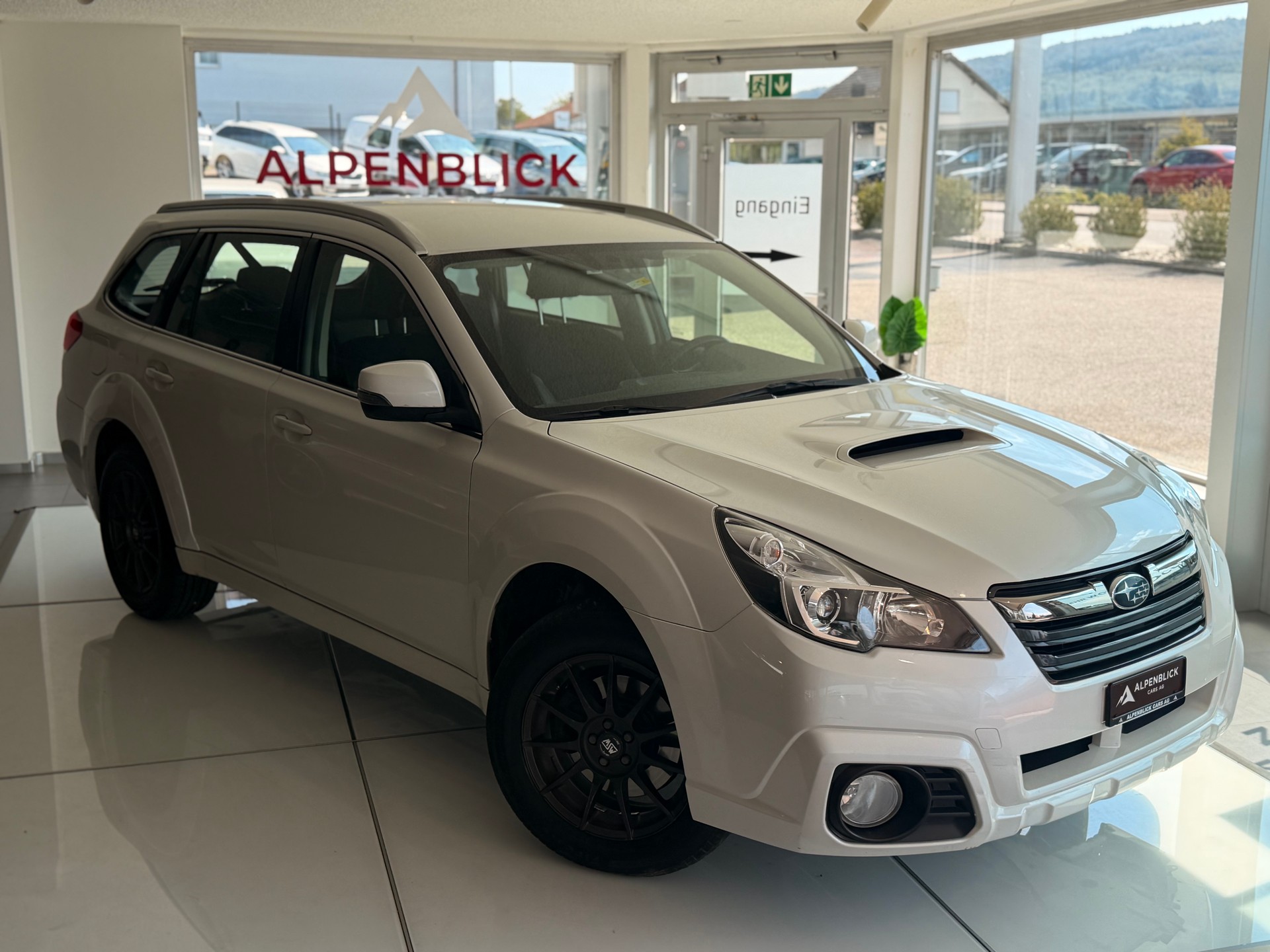 SUBARU Outback 2.0D SWISS EDITION AWD Lineartronic-showroom-element-3