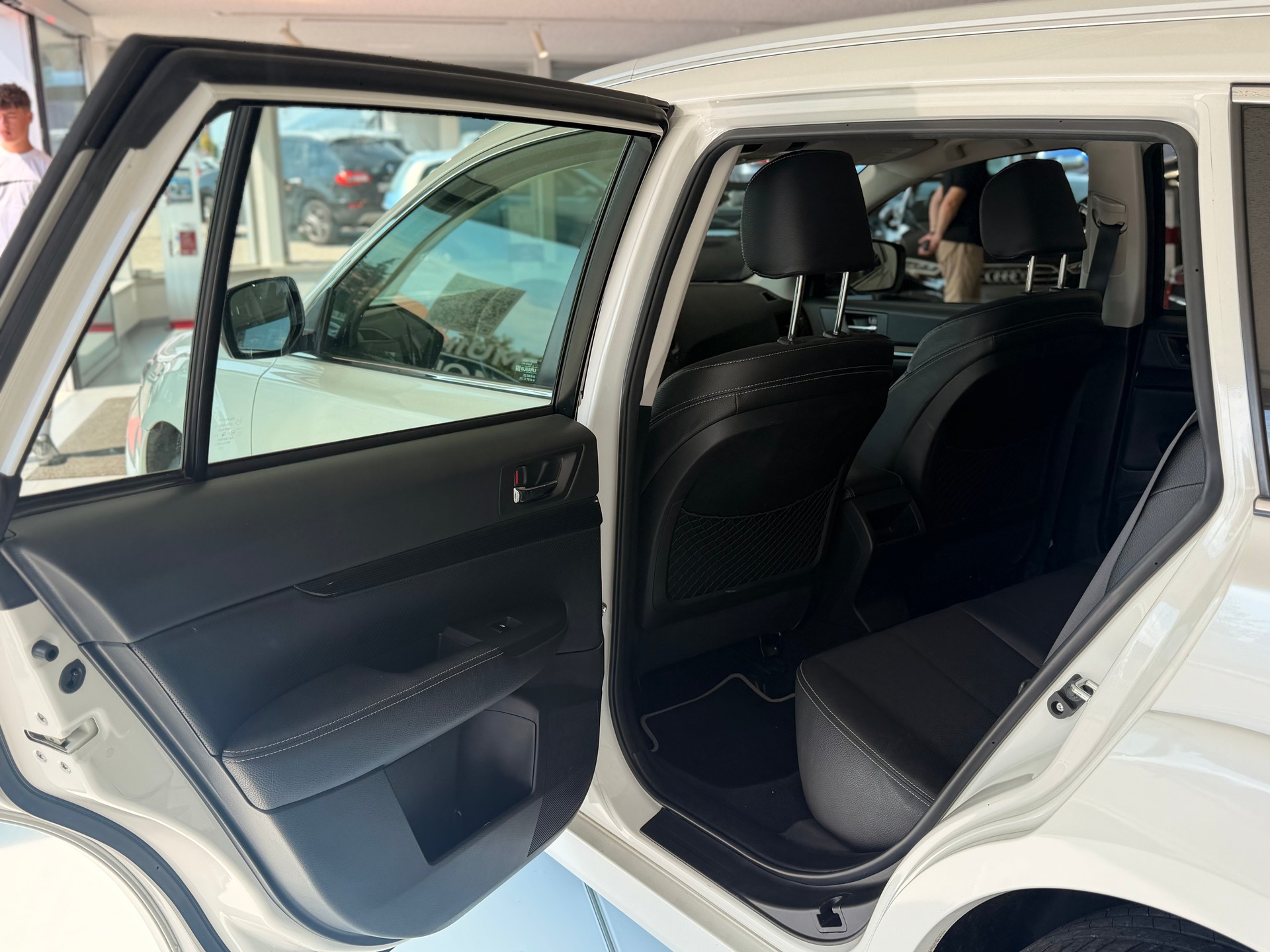 SUBARU Outback 2.0D SWISS EDITION AWD Lineartronic-image-13