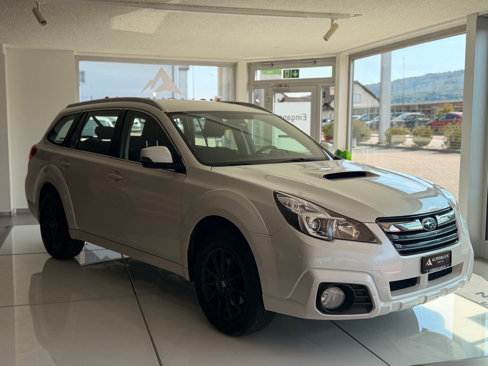 SUBARU Outback 2.0D SWISS EDITION AWD Lineartronic-image-5