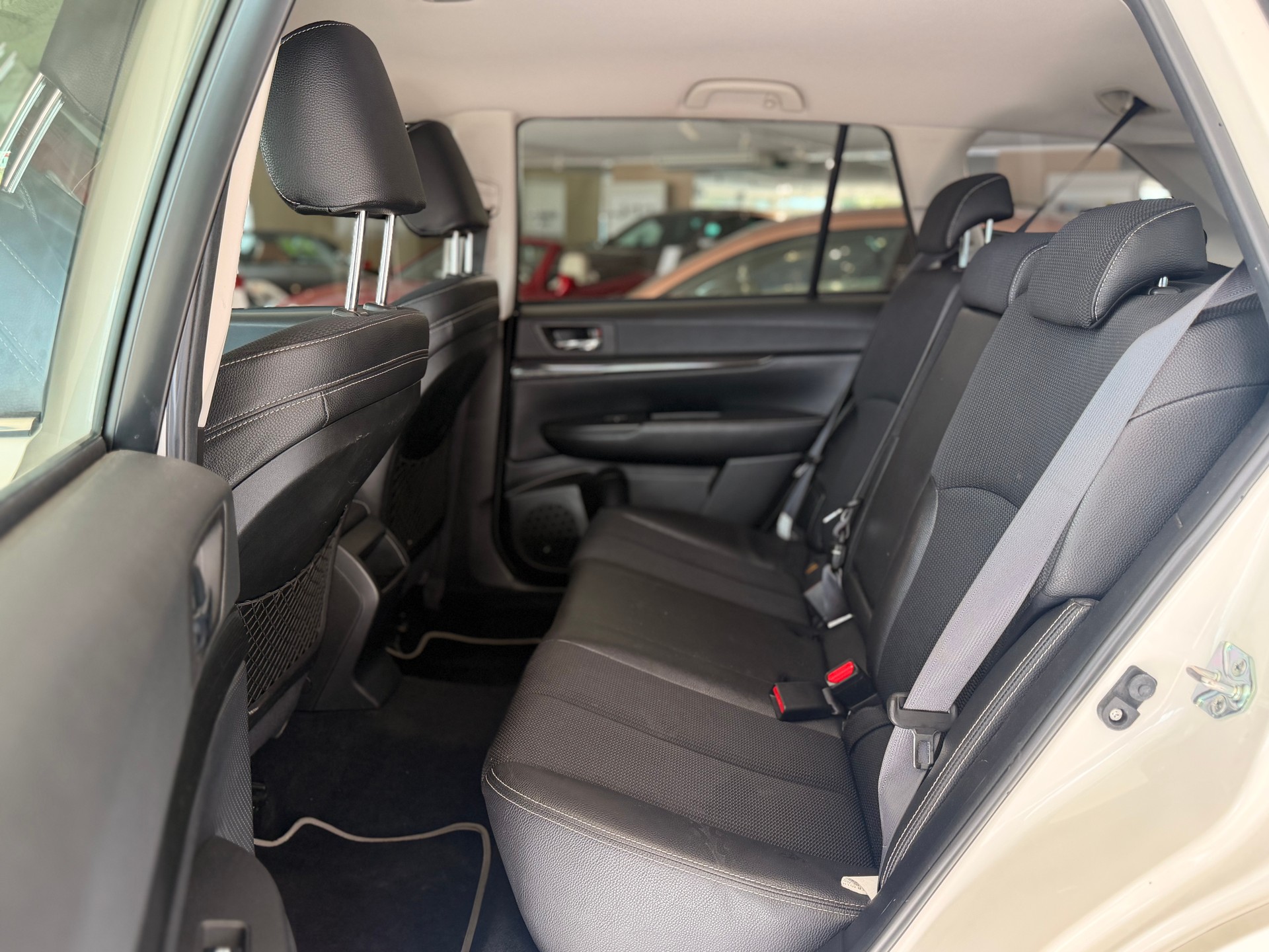 SUBARU Outback 2.0D SWISS EDITION AWD Lineartronic-image-14