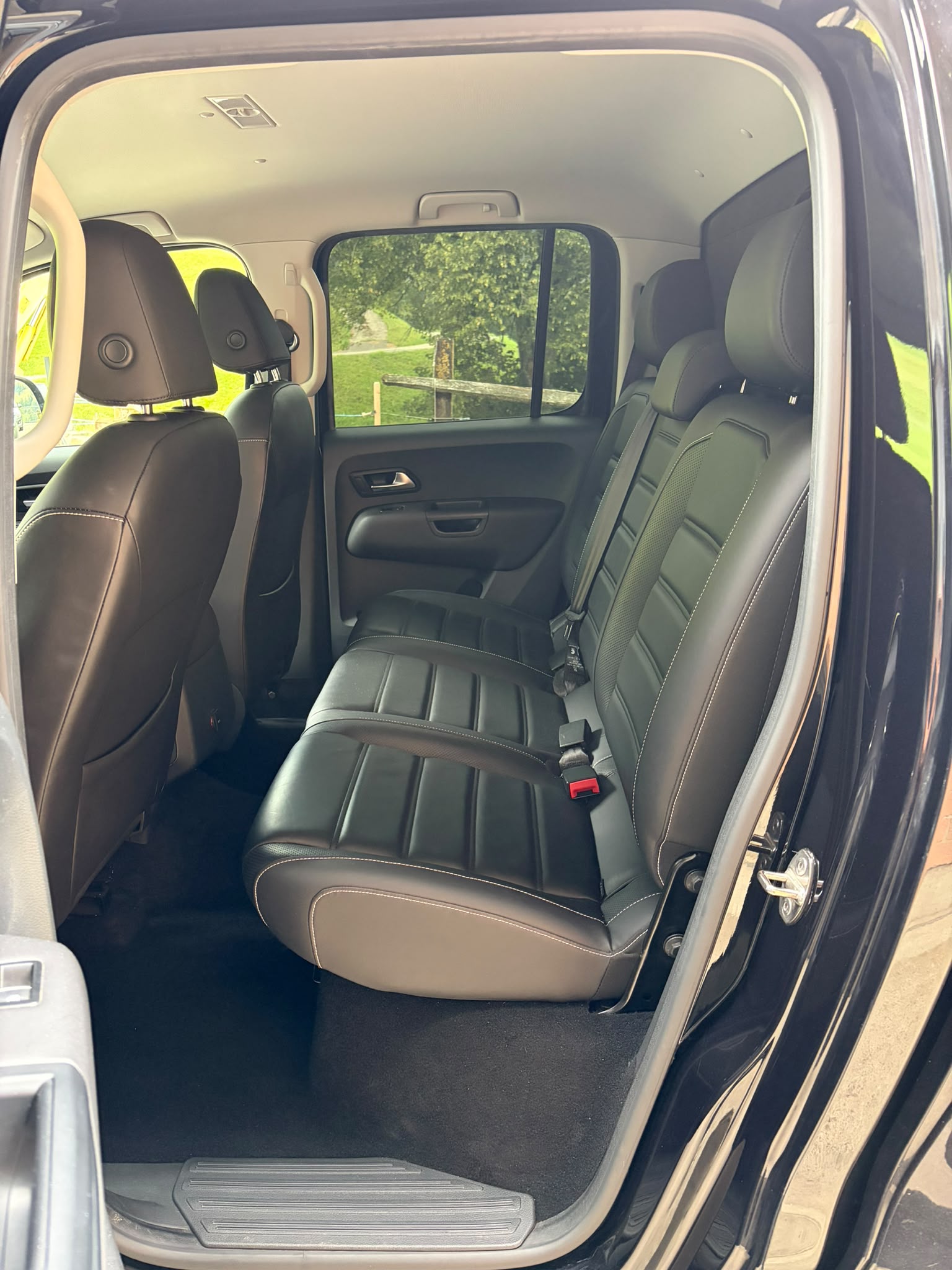 VW AMAROK-image-7
