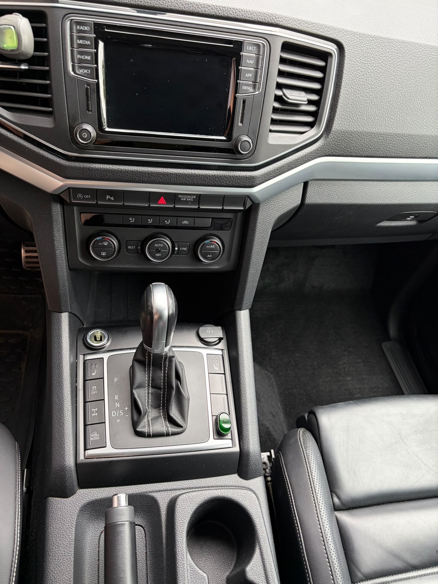 VW AMAROK-image-11