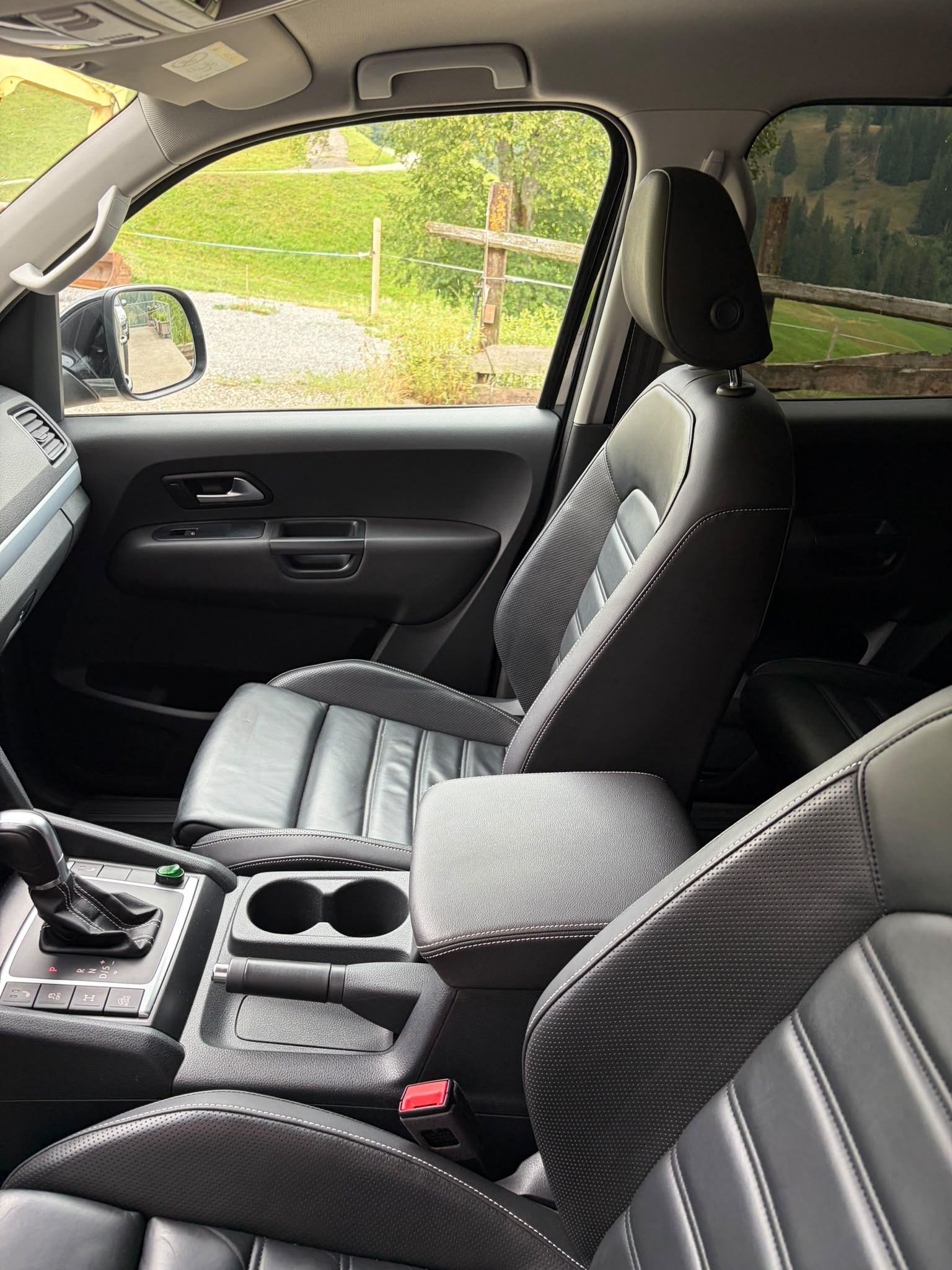 VW AMAROK-image-9