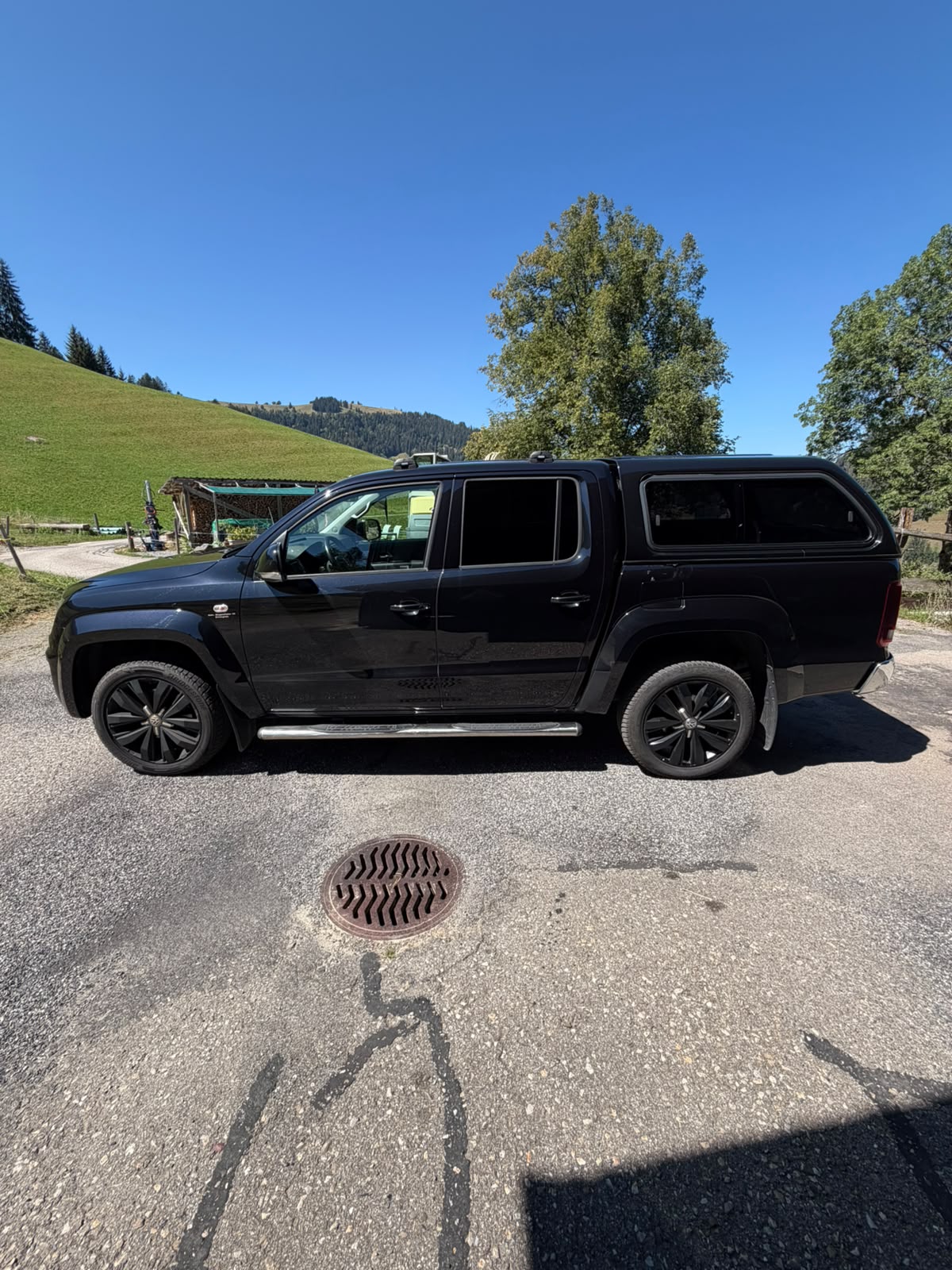 VW AMAROK-image-0