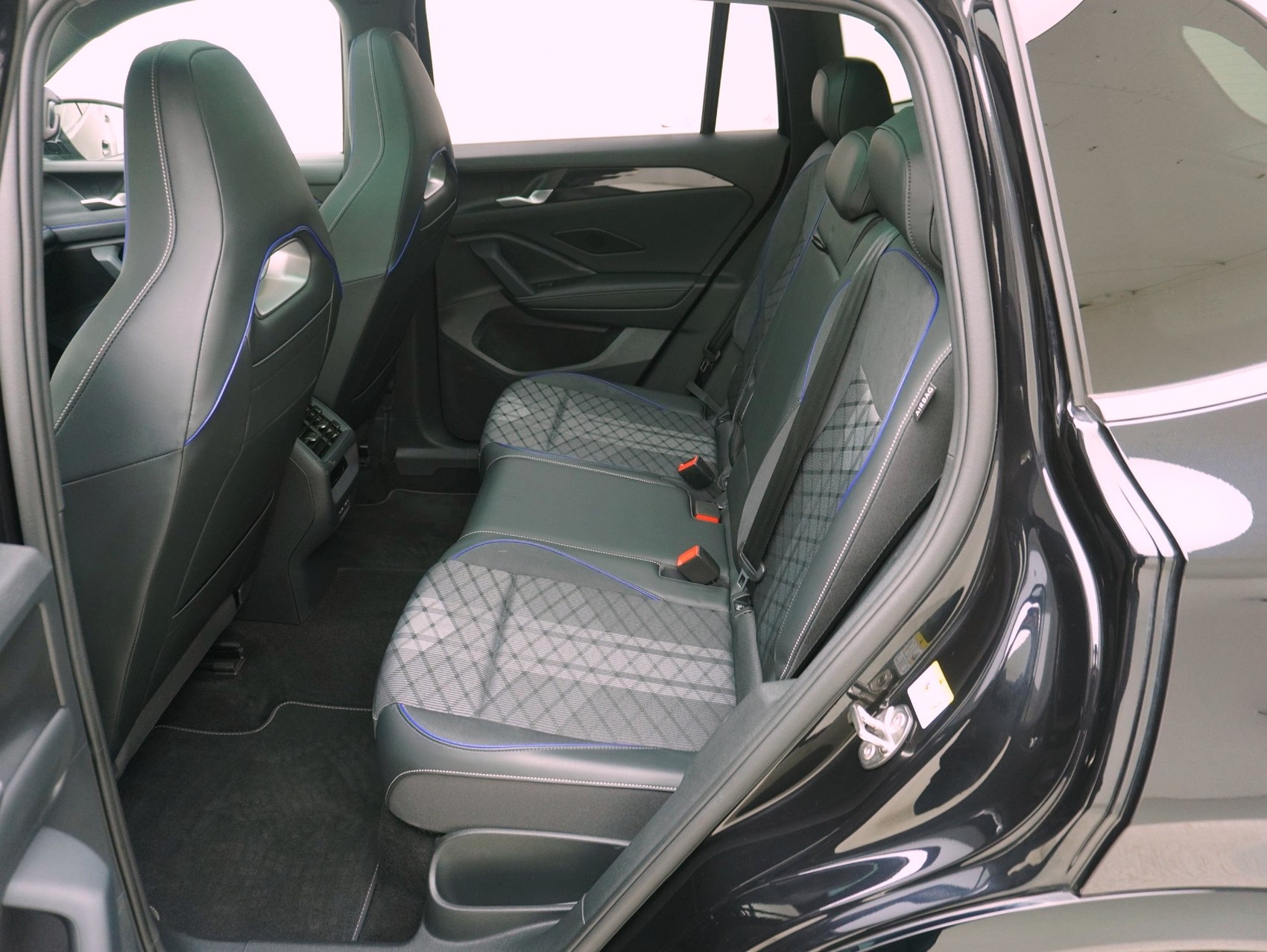VW Tiguan 2.0 TSI DSG R-Line 4Motion-image-10