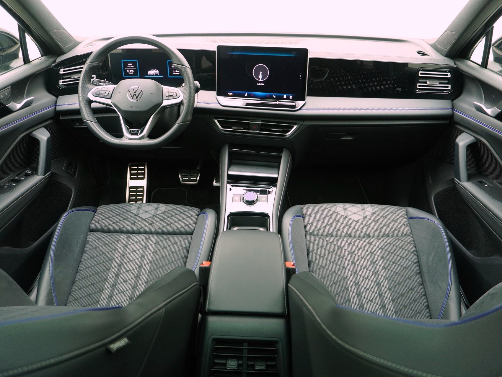 VW Tiguan 2.0 TSI DSG R-Line 4Motion-image-13