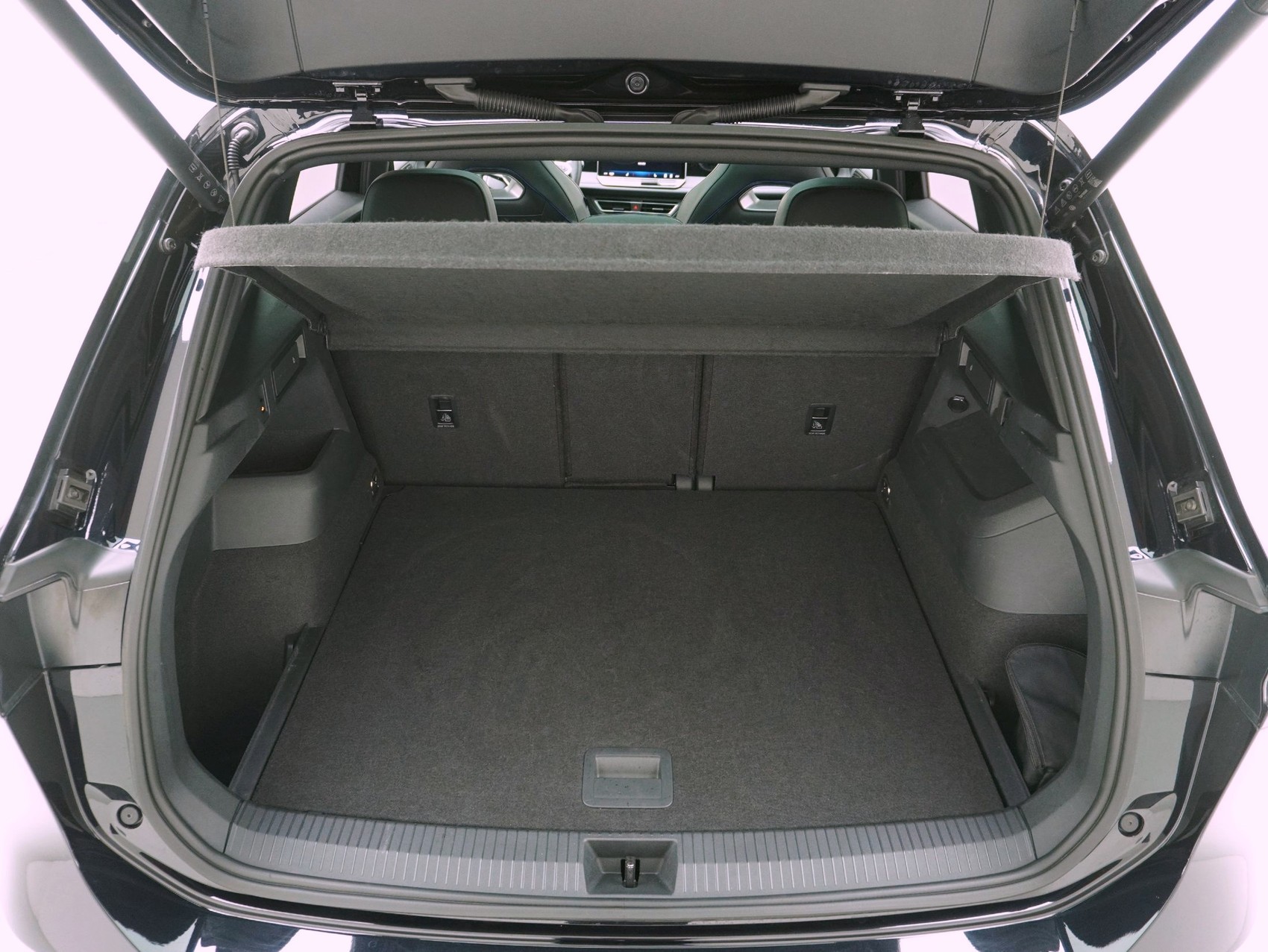 VW Tiguan 2.0 TSI DSG R-Line 4Motion-image-12