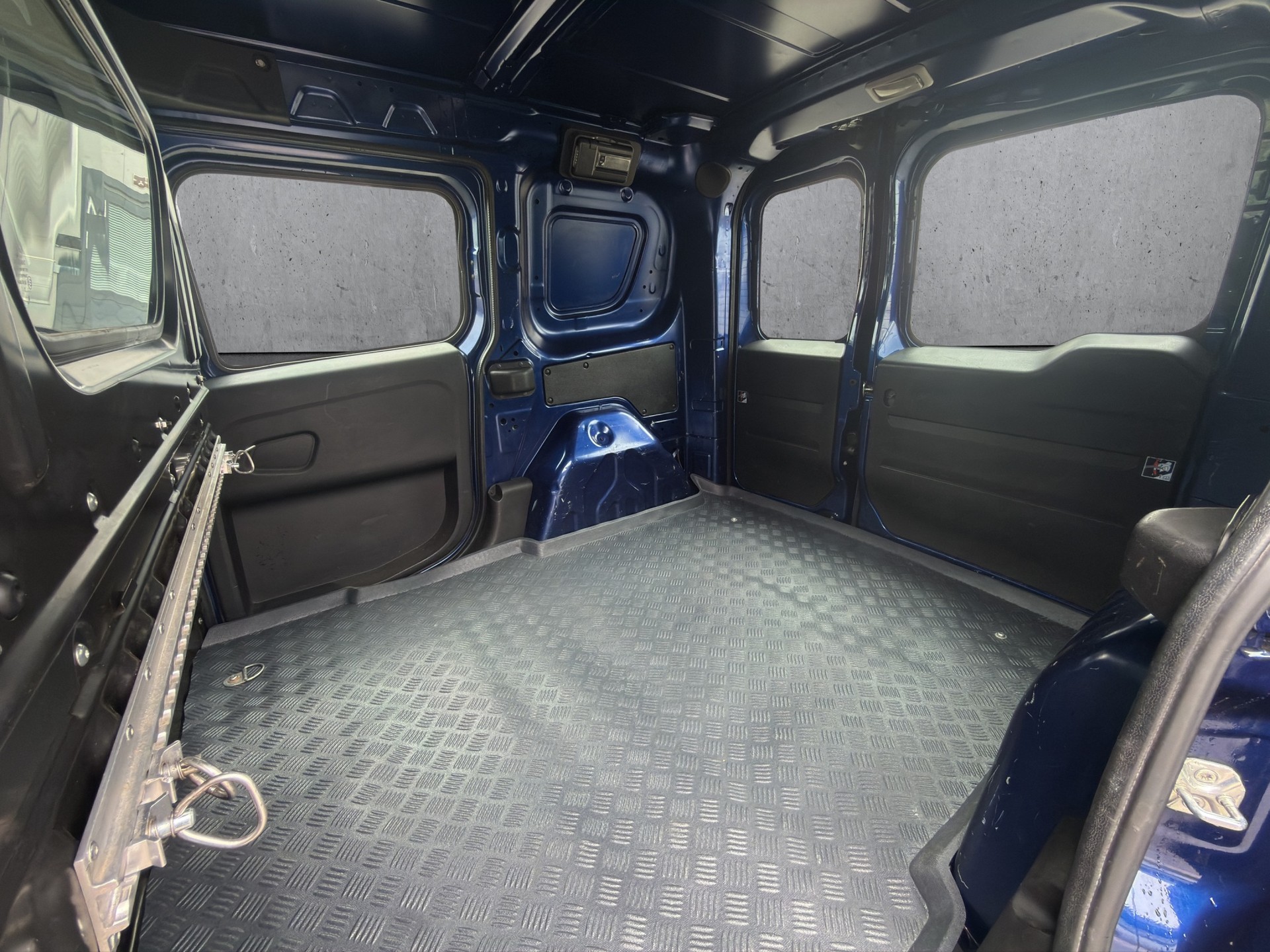 OPEL Combo 2.0 CDTI 2.0-image-11