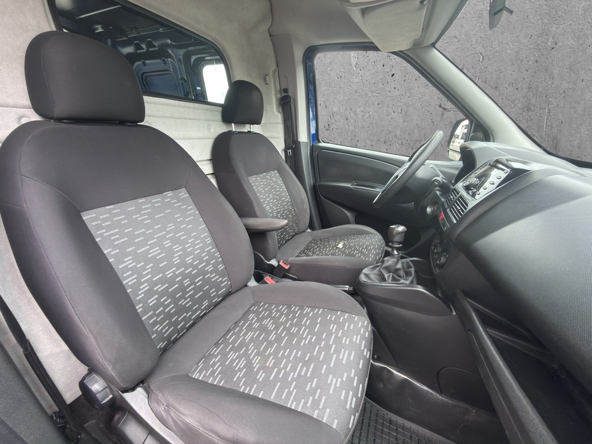OPEL Combo 2.0 CDTI 2.0-image-10