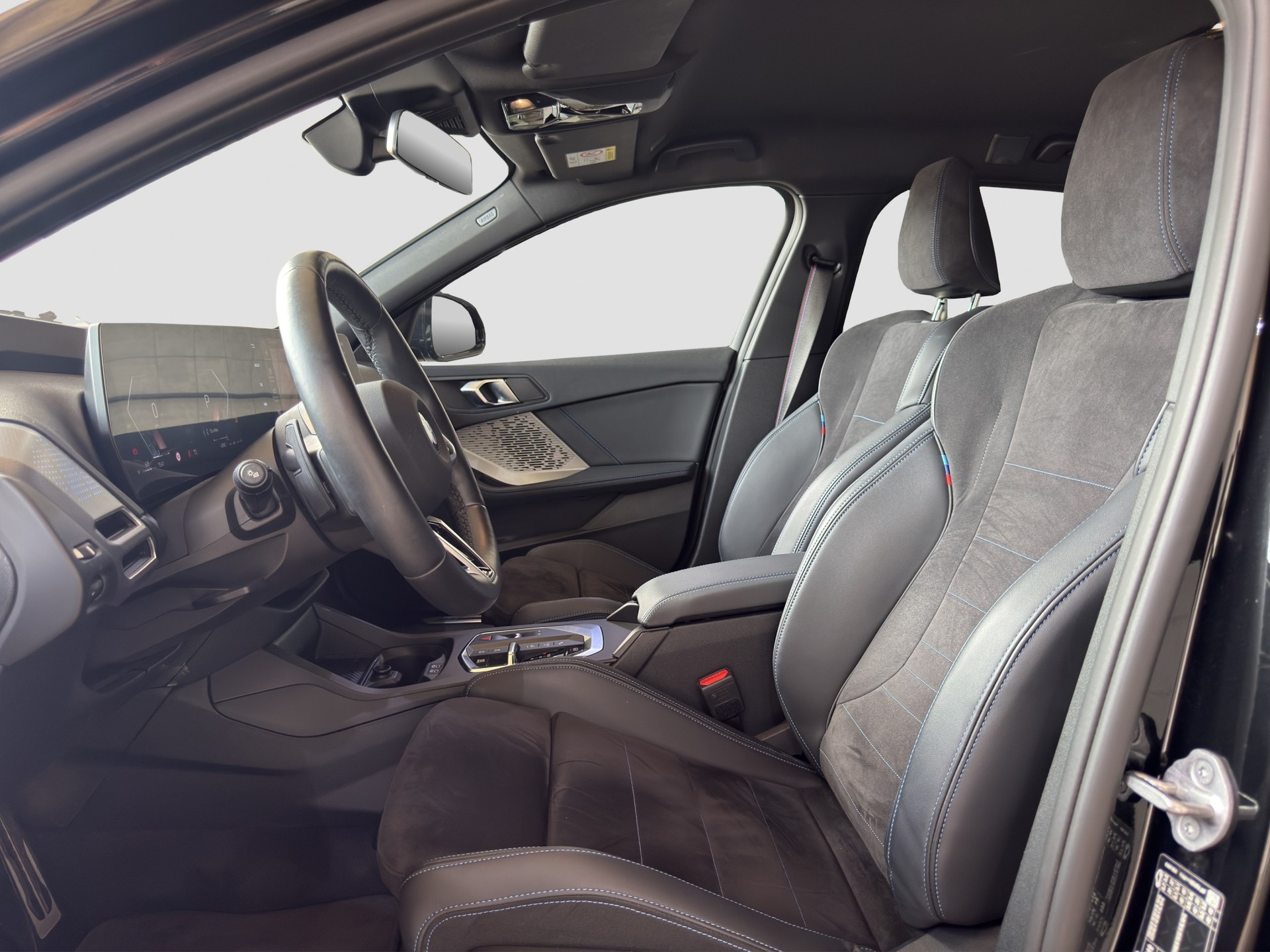 BMW 118d Steptronic M Sport Pro | HEAD-UP DISPLAY | MASSAGESITZE | 360° KAMERA | KEYLESS GO-image-8