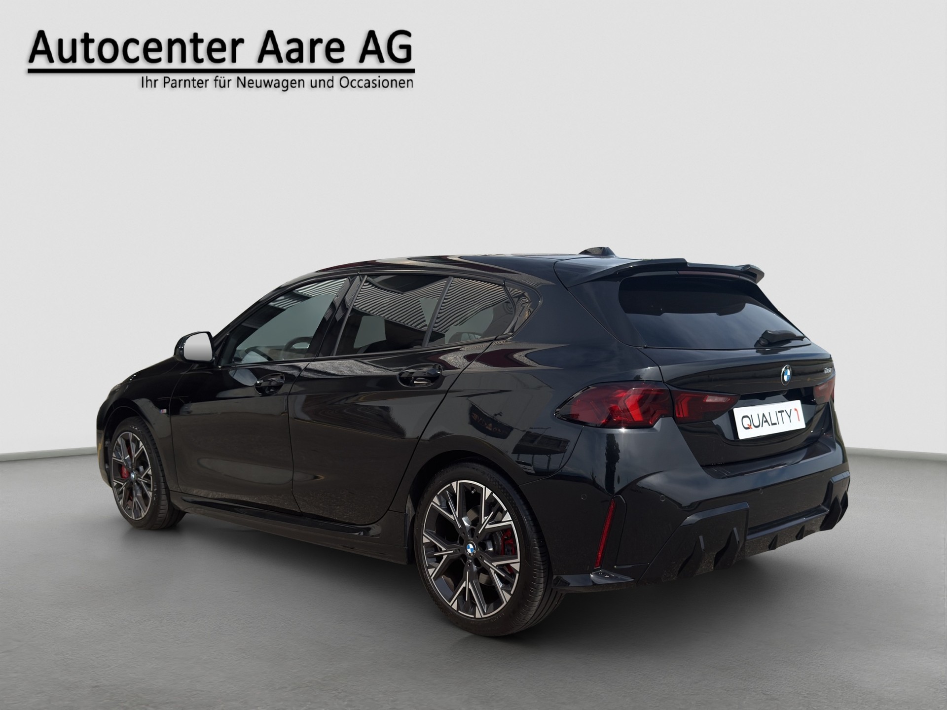 BMW 118d Steptronic M Sport Pro | HEAD-UP DISPLAY | MASSAGESITZE | 360° KAMERA | KEYLESS GO-image-4