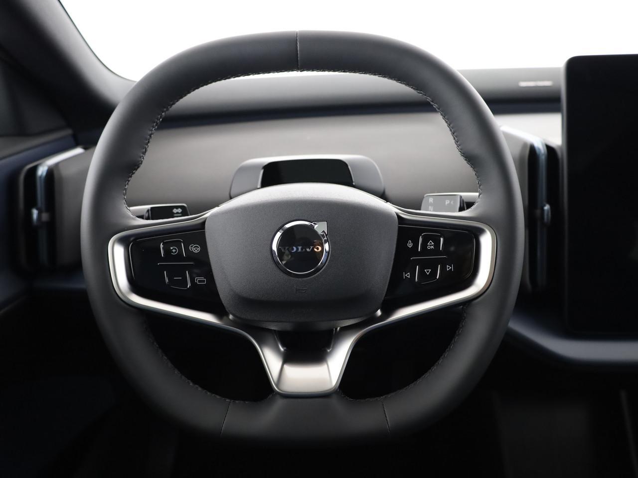 VOLVO EX30 CC P8 Ultra AWD-image-13