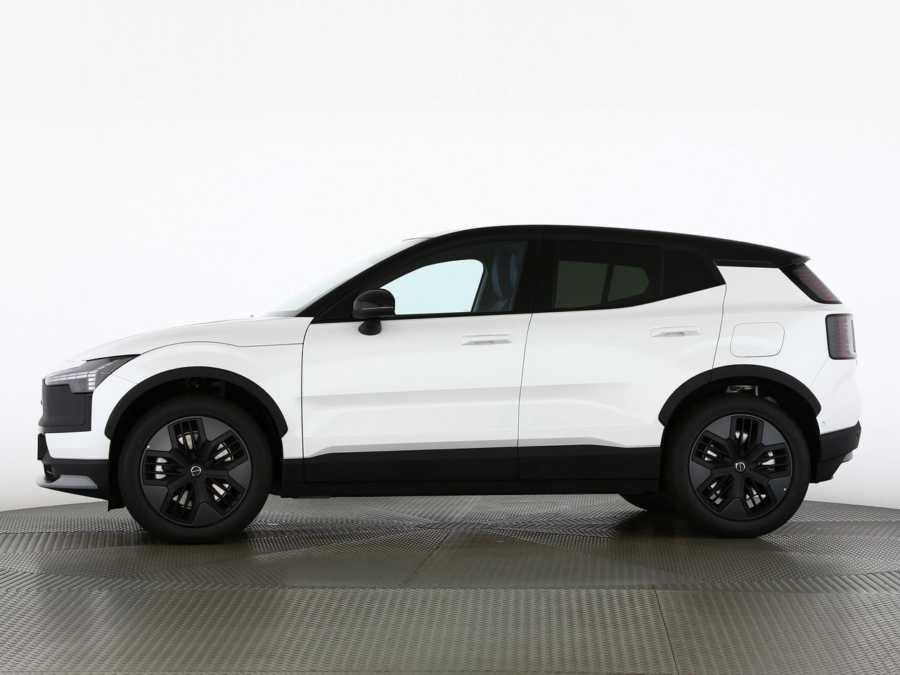 VOLVO EX30 CC P8 Ultra AWD-image-2