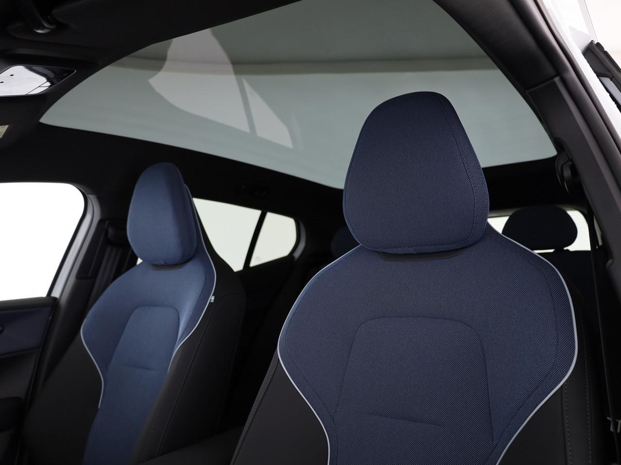 VOLVO EX30 CC P8 Ultra AWD-image-10